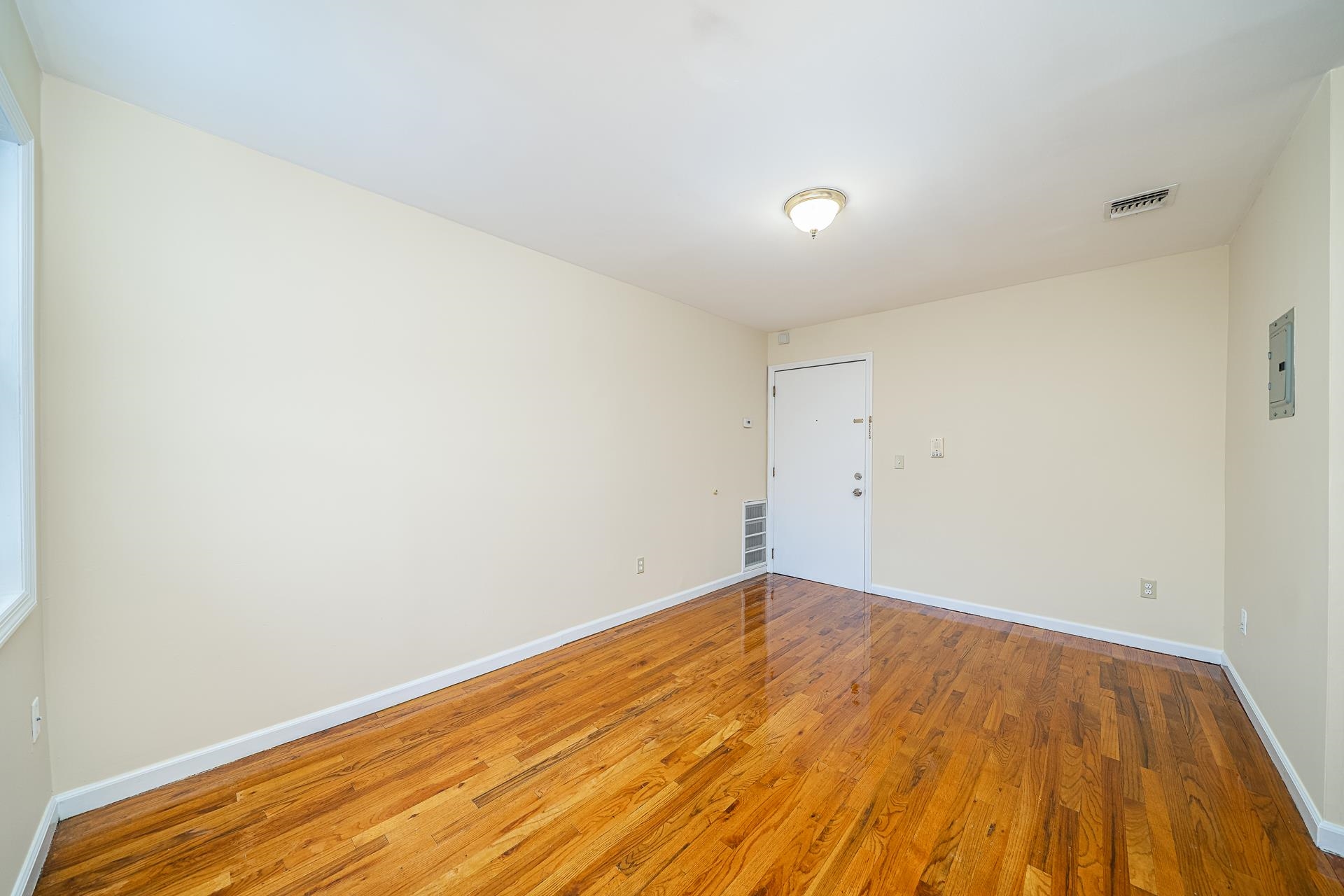 524-526 4TH ST Unit: 14