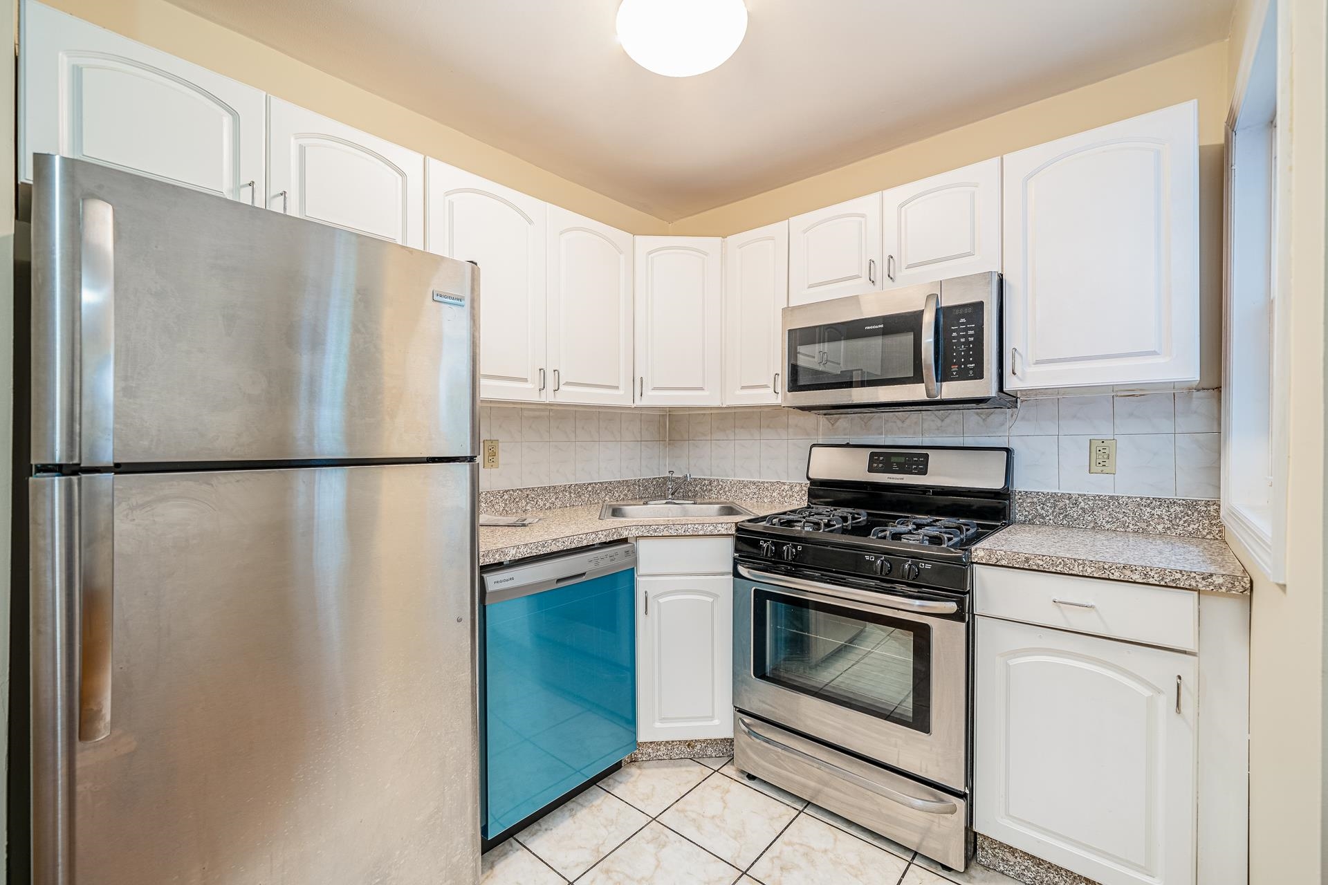 524-526 4TH ST Unit: 14