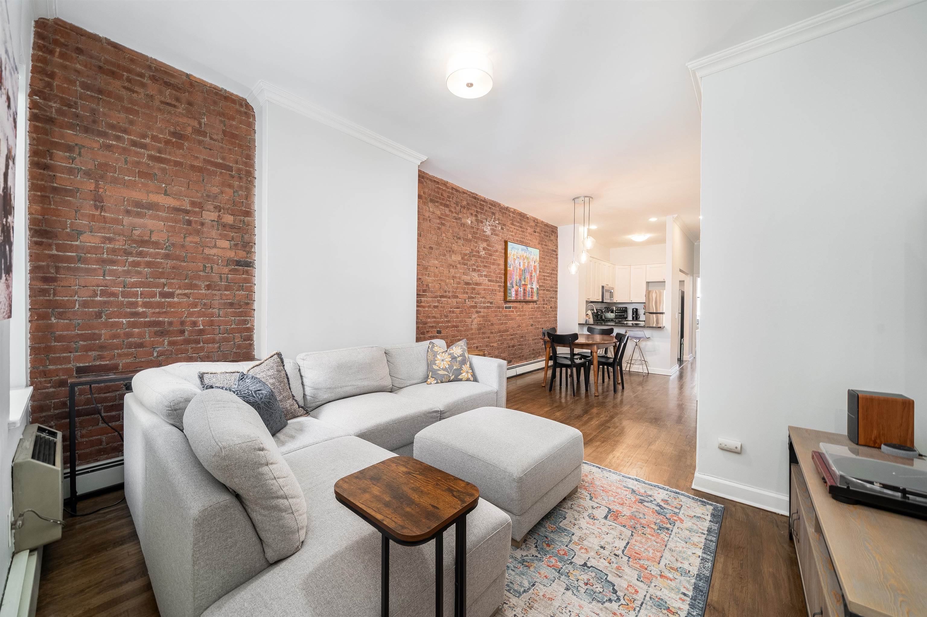 257 12TH ST Unit: 2B