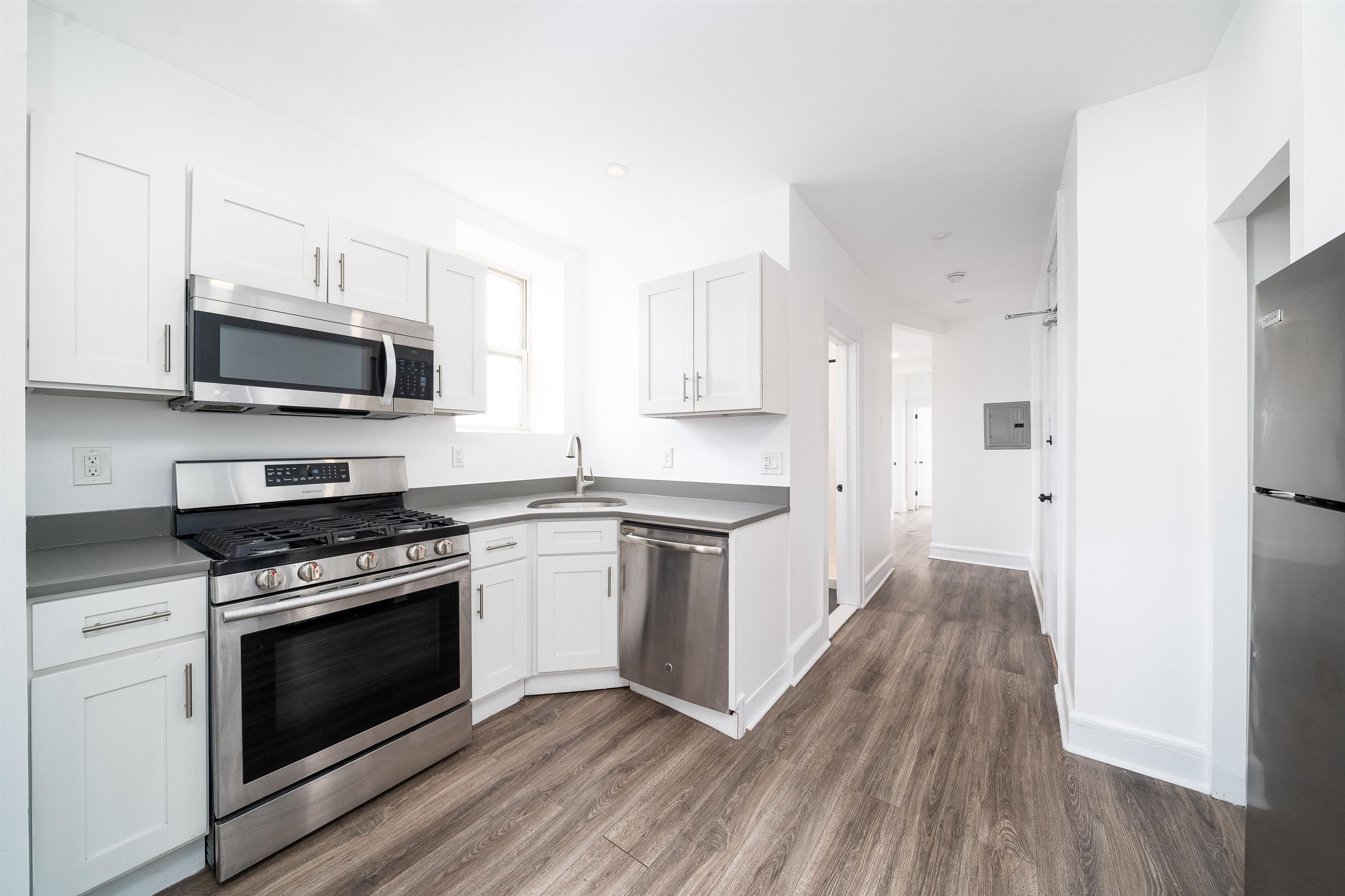 81 GLENRIDGE AVE Unit: 6