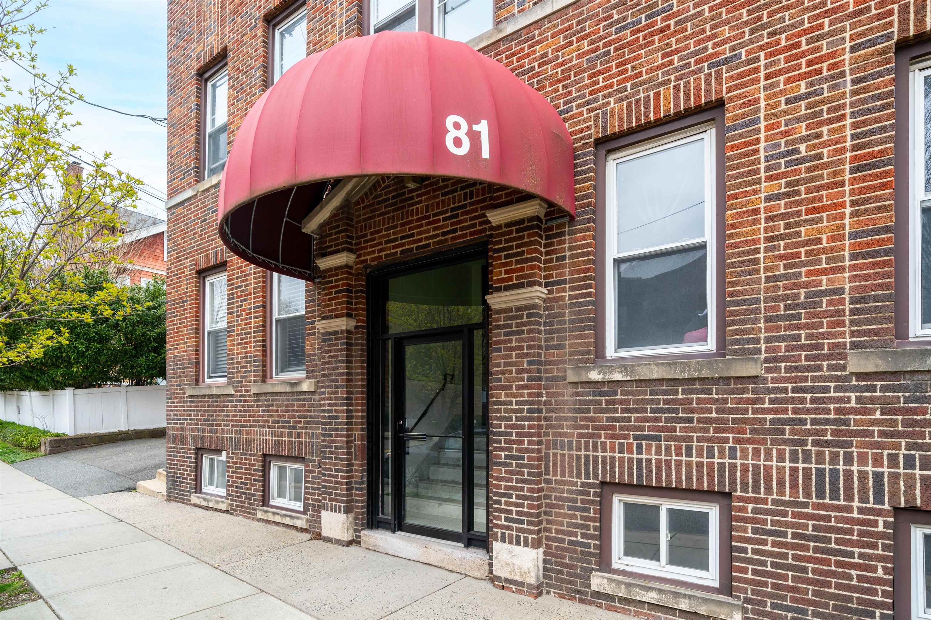 81 GLENRIDGE AVE Unit: 6