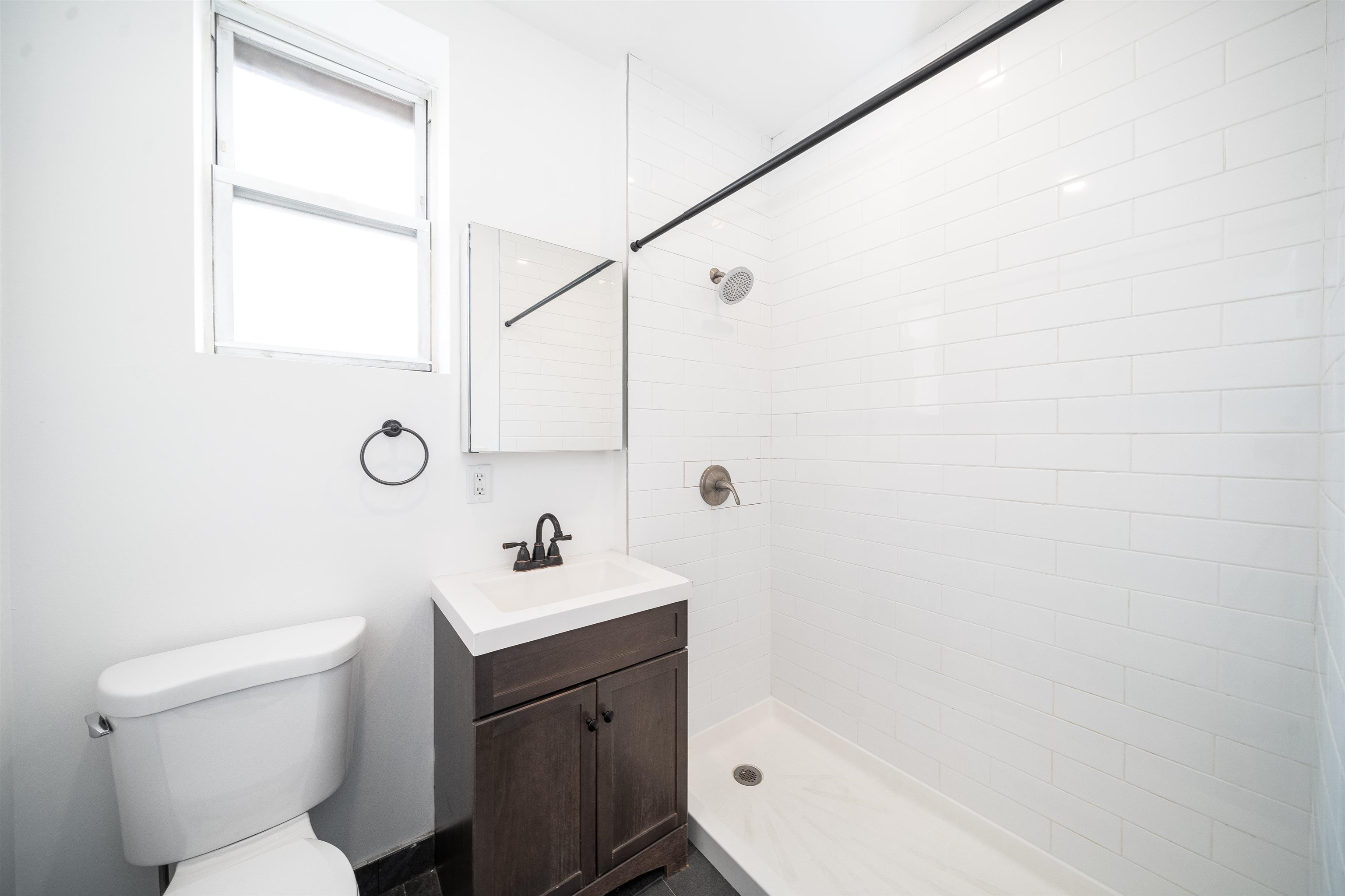 81 GLENRIDGE AVE Unit: 6