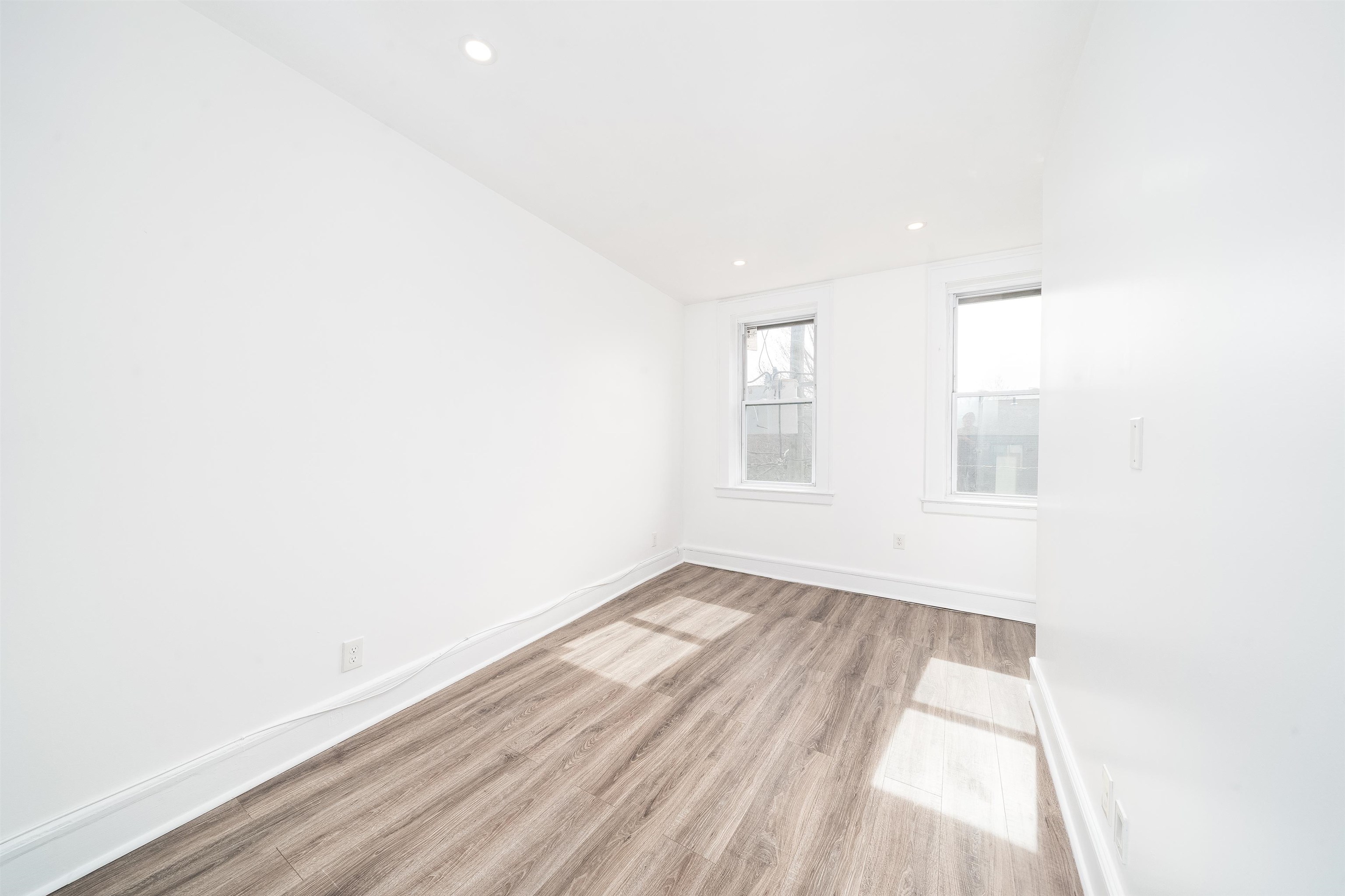 81 GLENRIDGE AVE Unit: 6