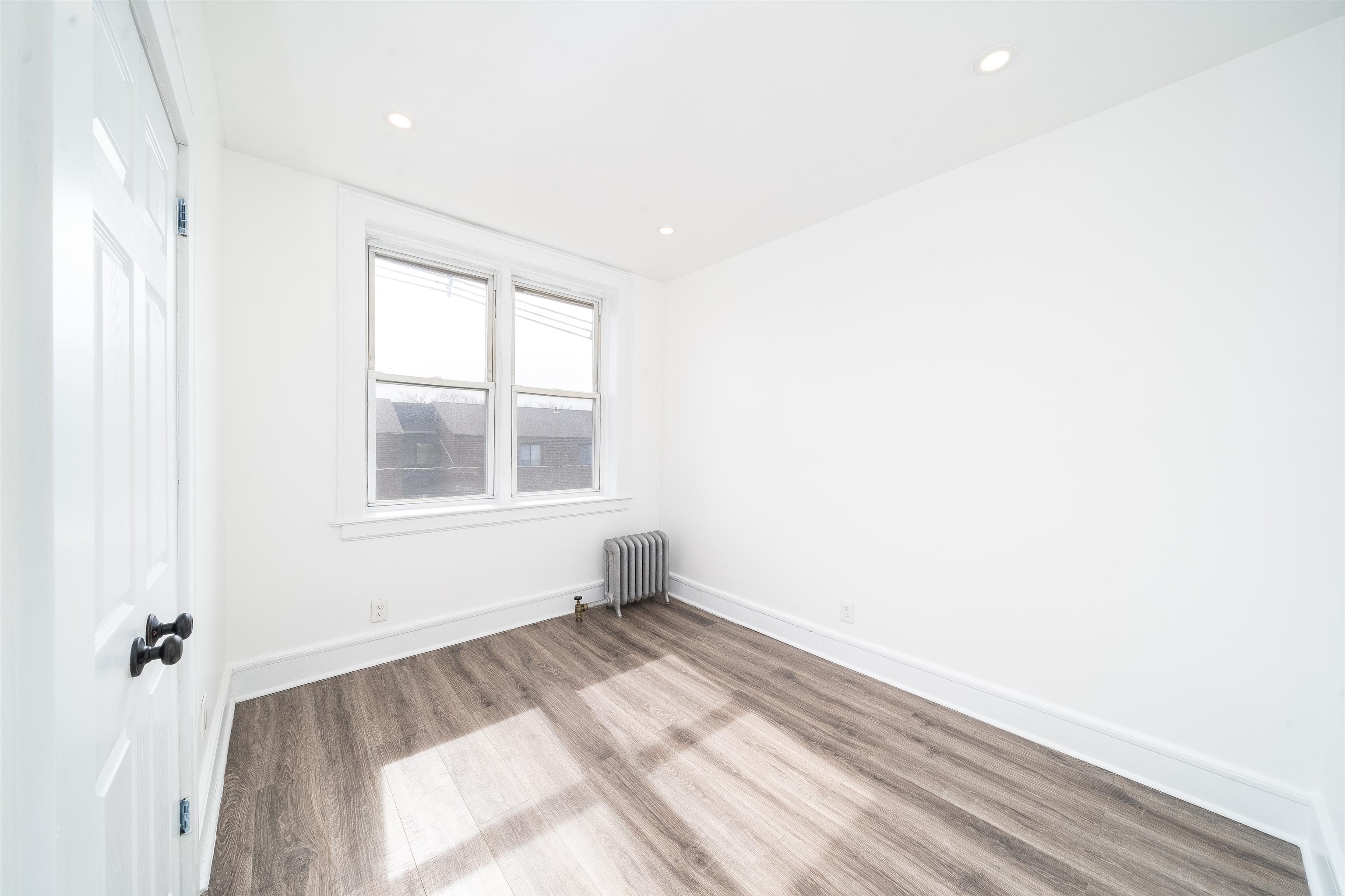 81 GLENRIDGE AVE Unit: 6