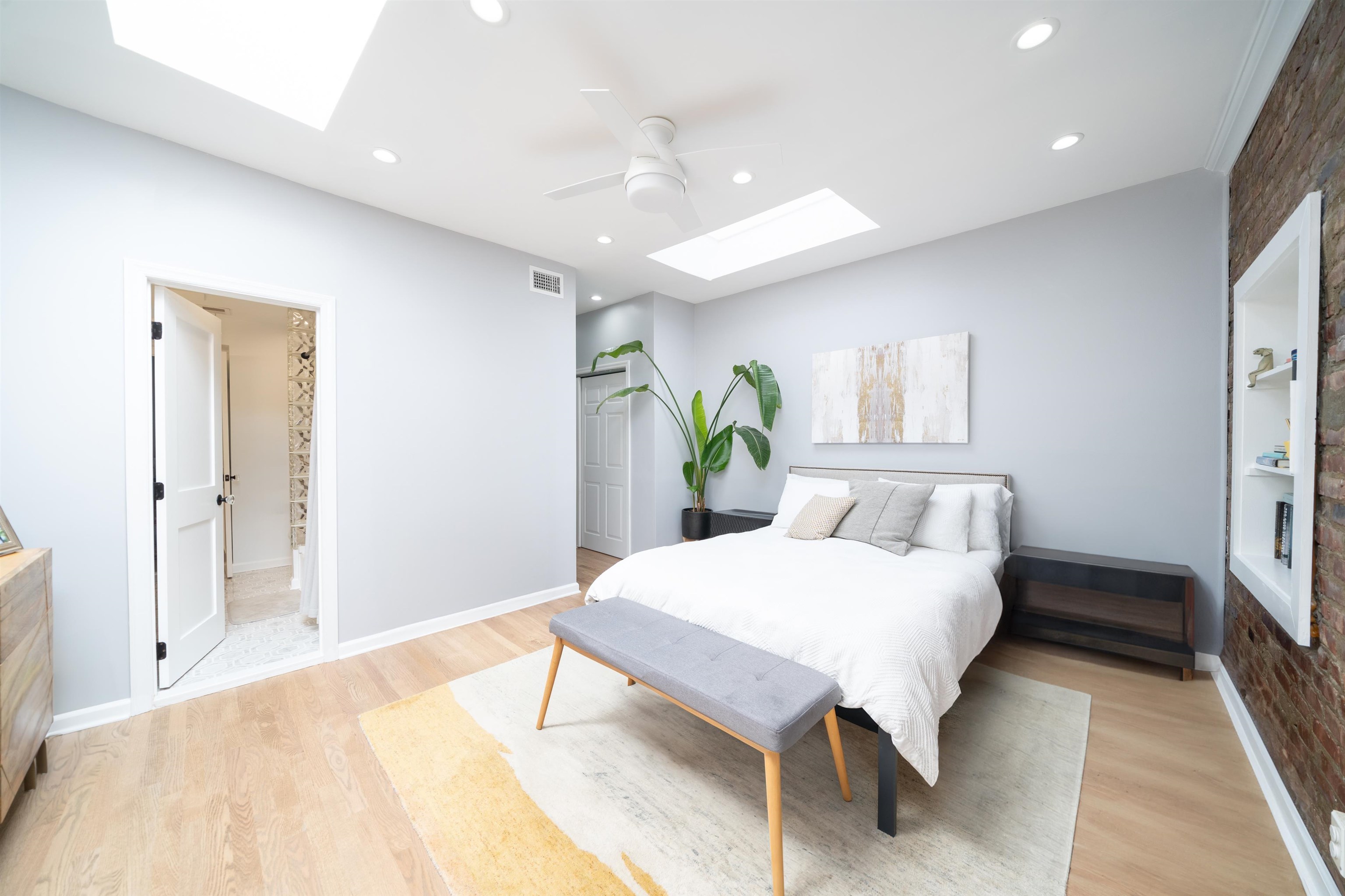 78 MADISON ST Unit: 1