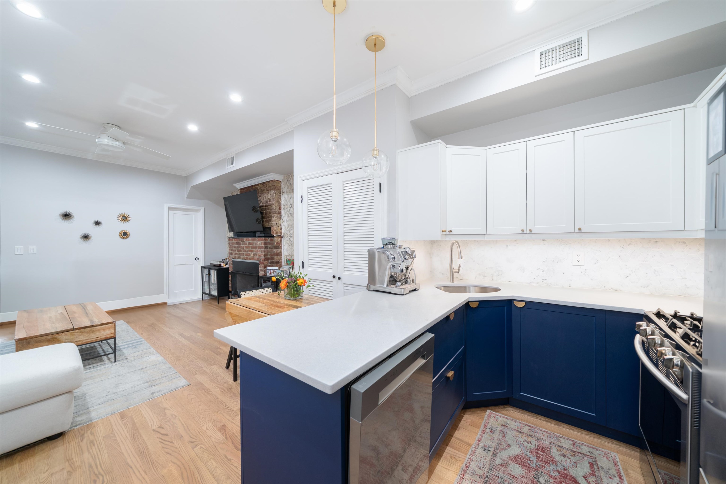 78 MADISON ST Unit: 1