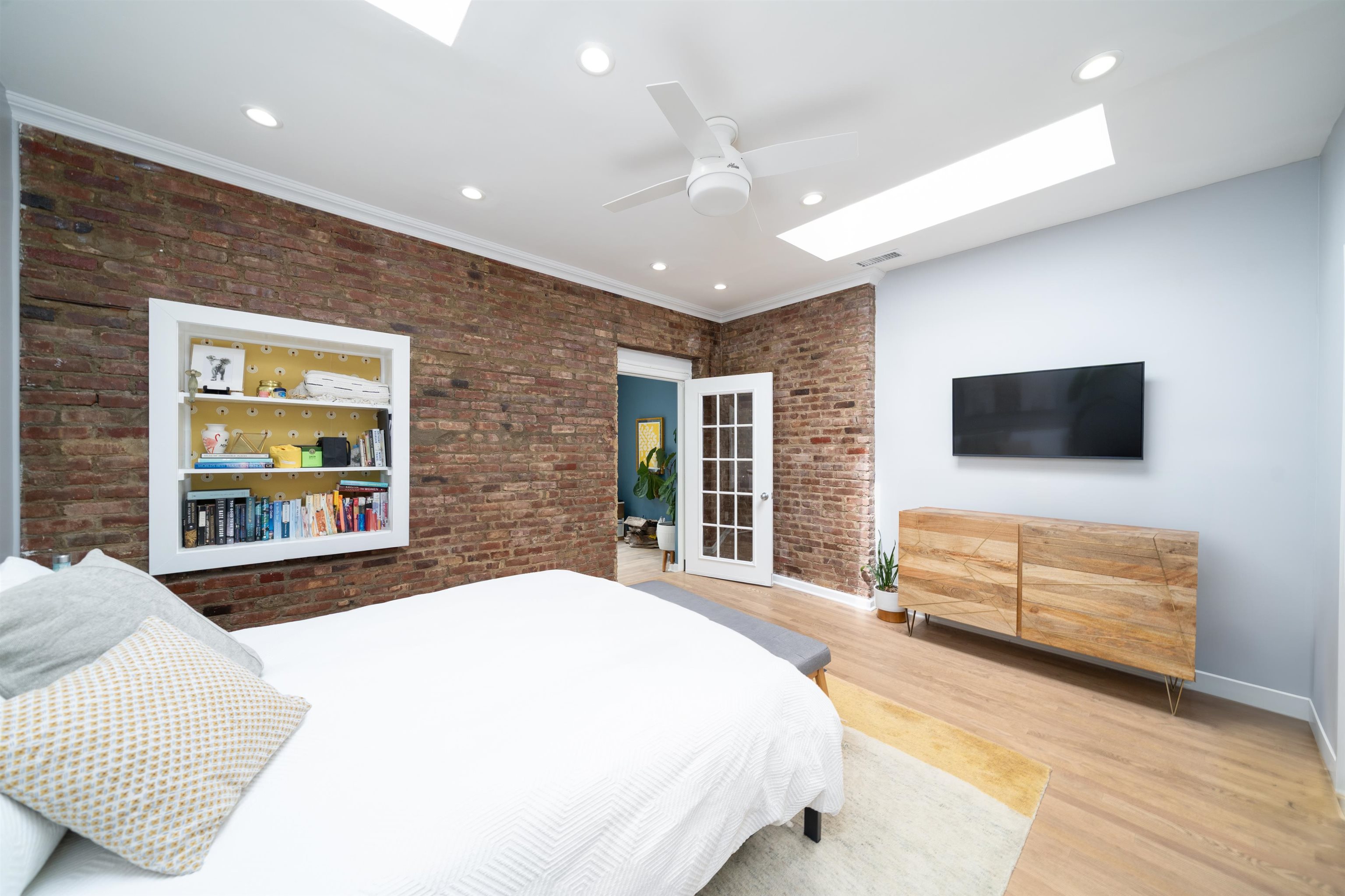 78 MADISON ST Unit: 1