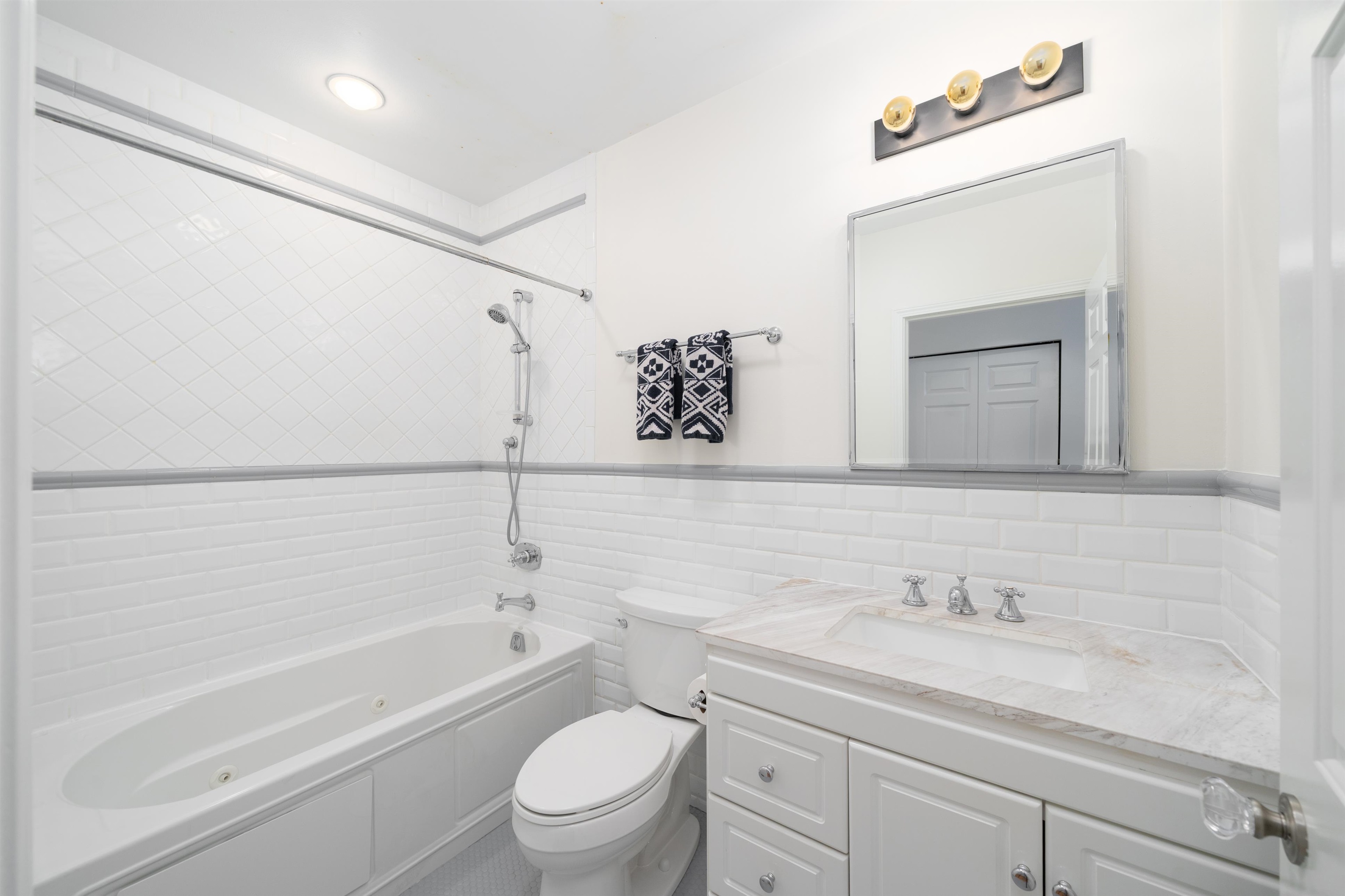 67 MADISON ST Unit: A