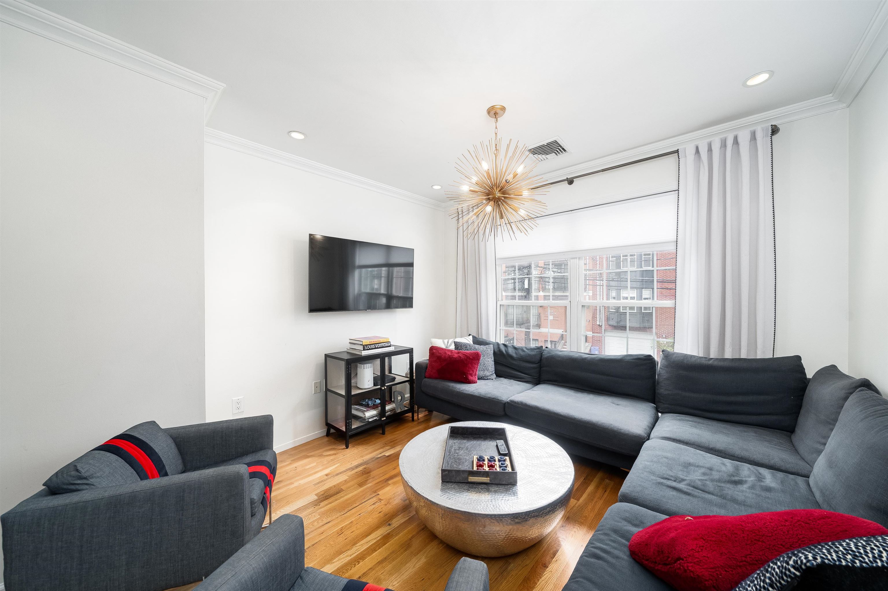 67 MADISON ST Unit: A