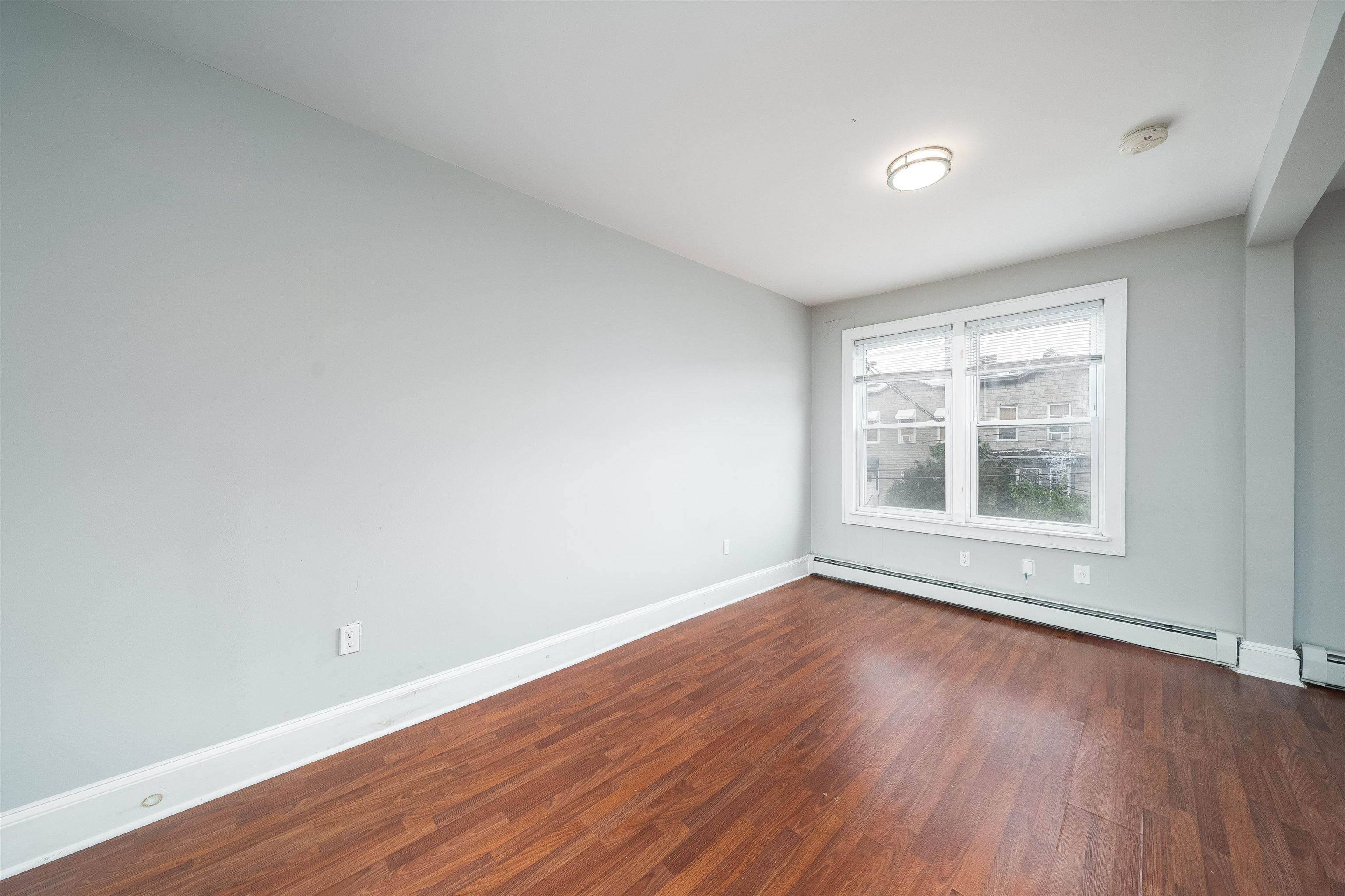 213 OGDEN AVE Unit: 2