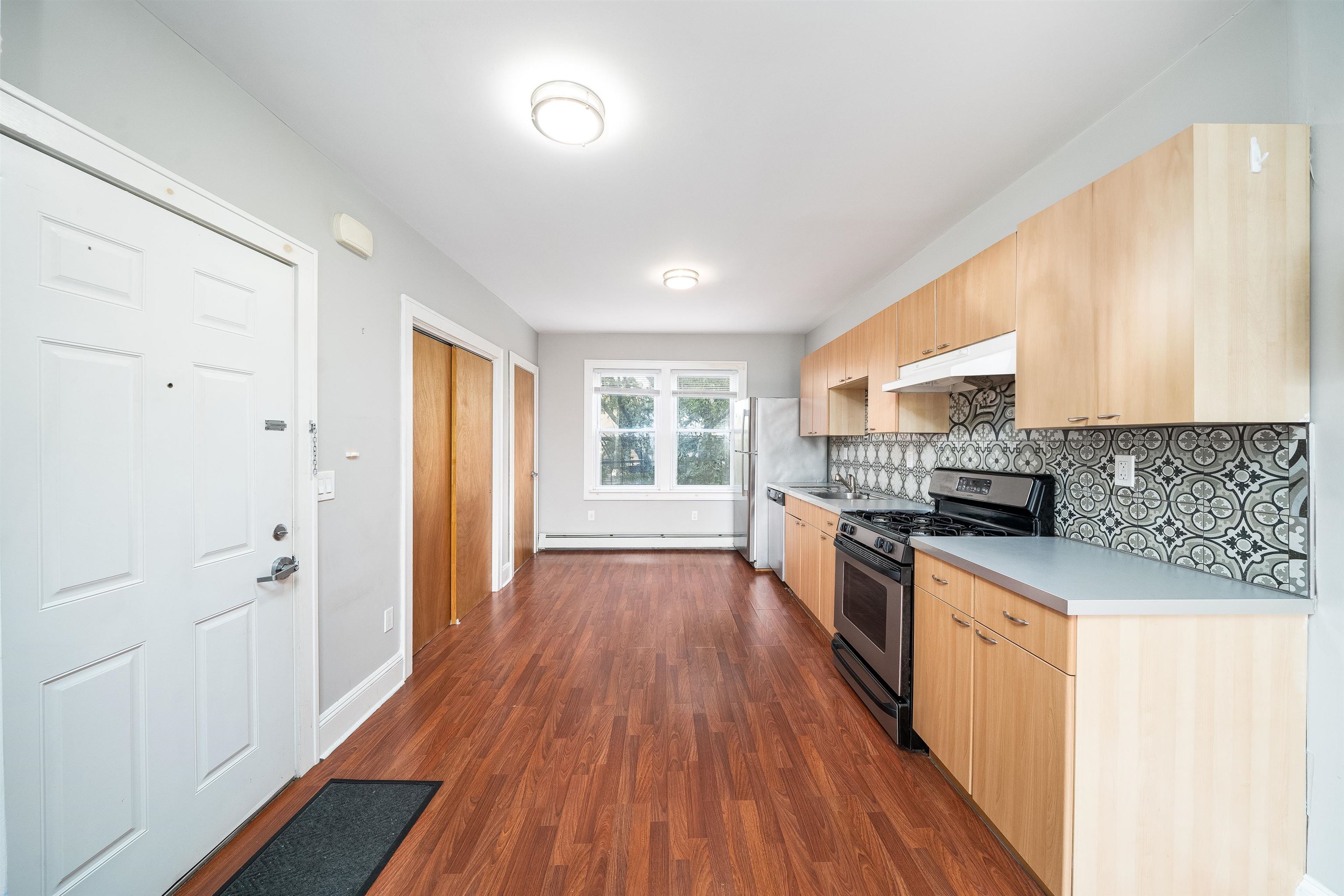 213 OGDEN AVE Unit: 2