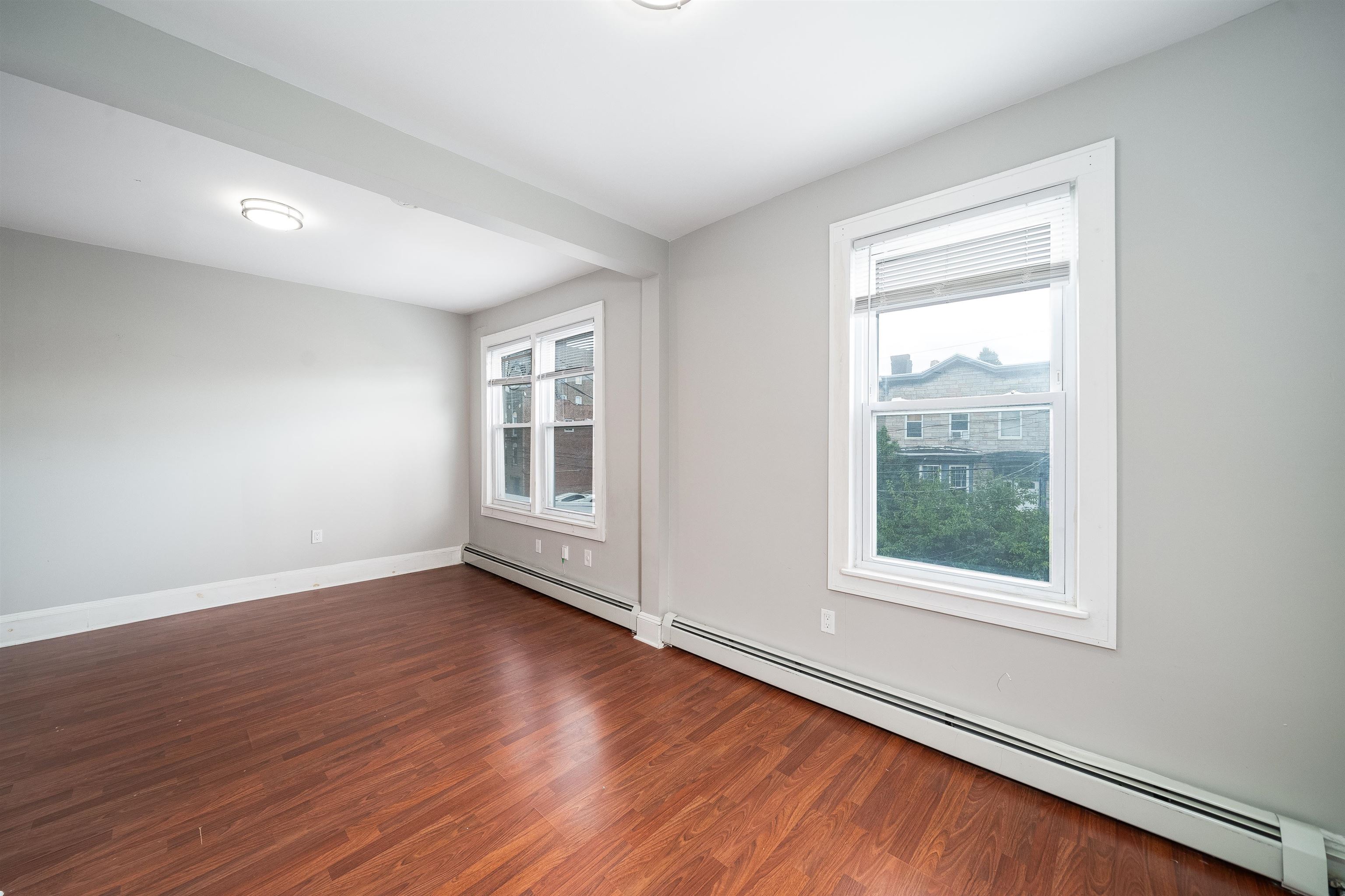 213 OGDEN AVE Unit: 2