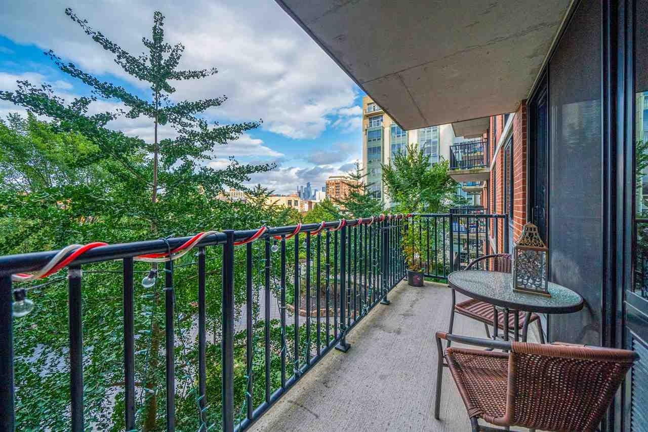 700 GROVE ST Unit: 5U