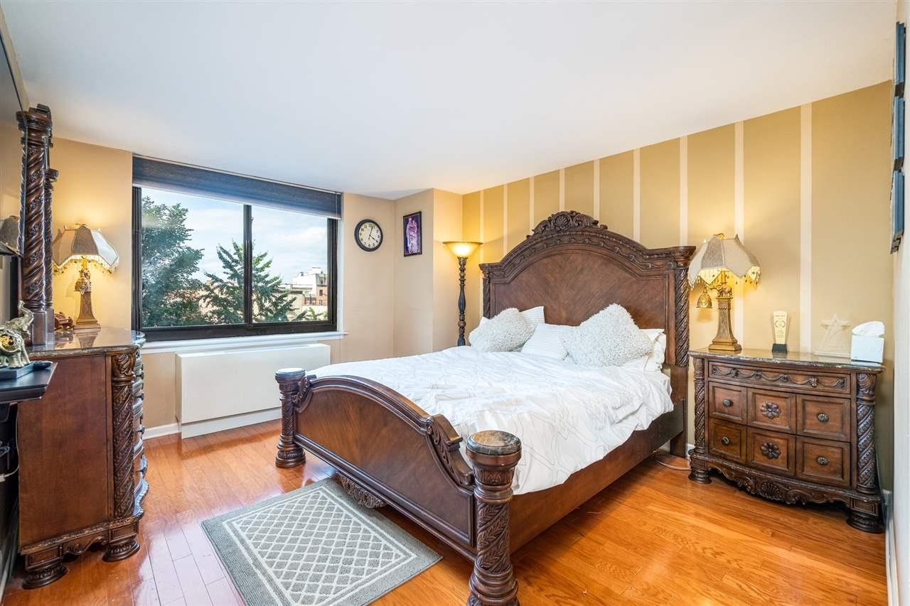 700 GROVE ST Unit: 5U