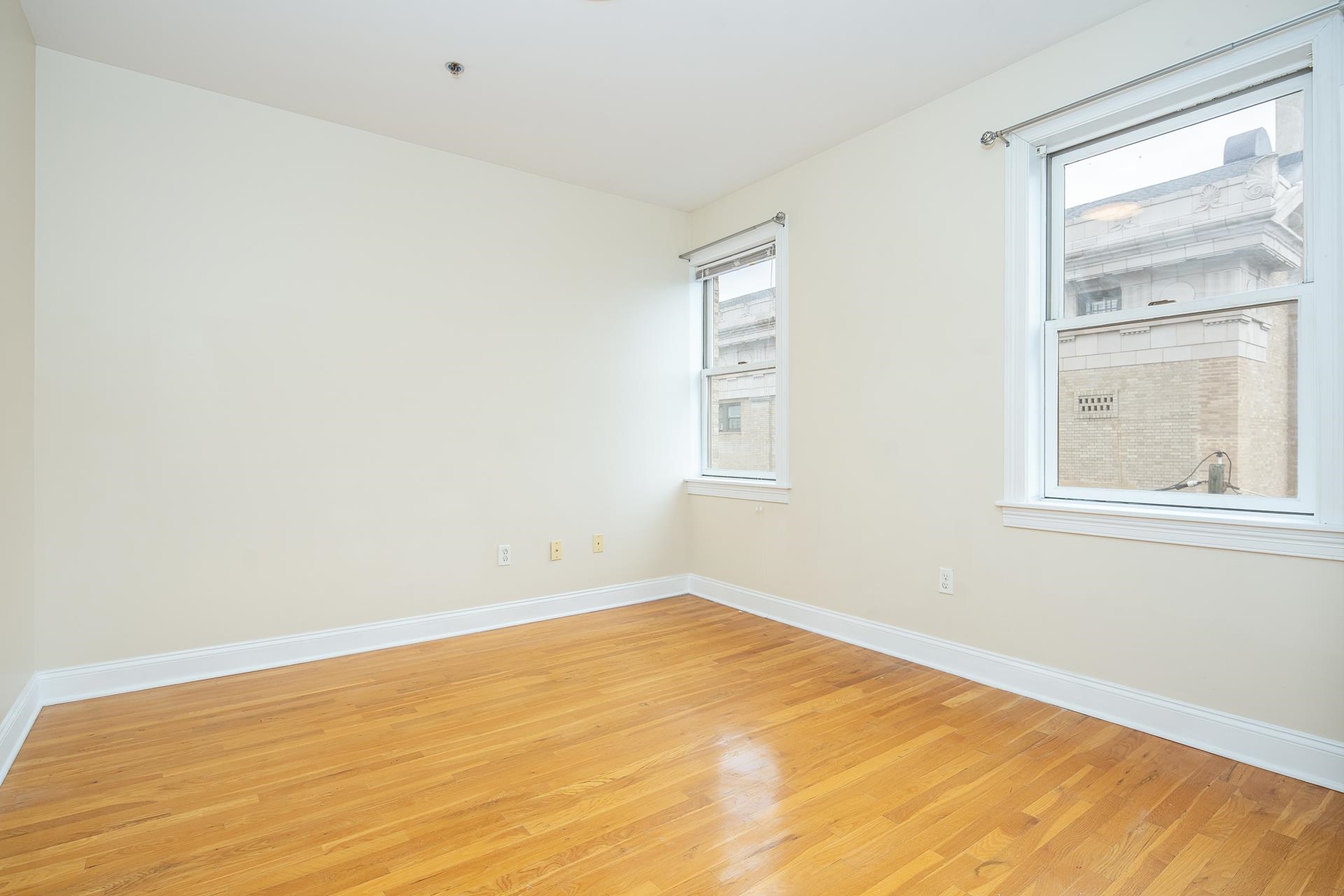 528 47TH ST Unit: 3A