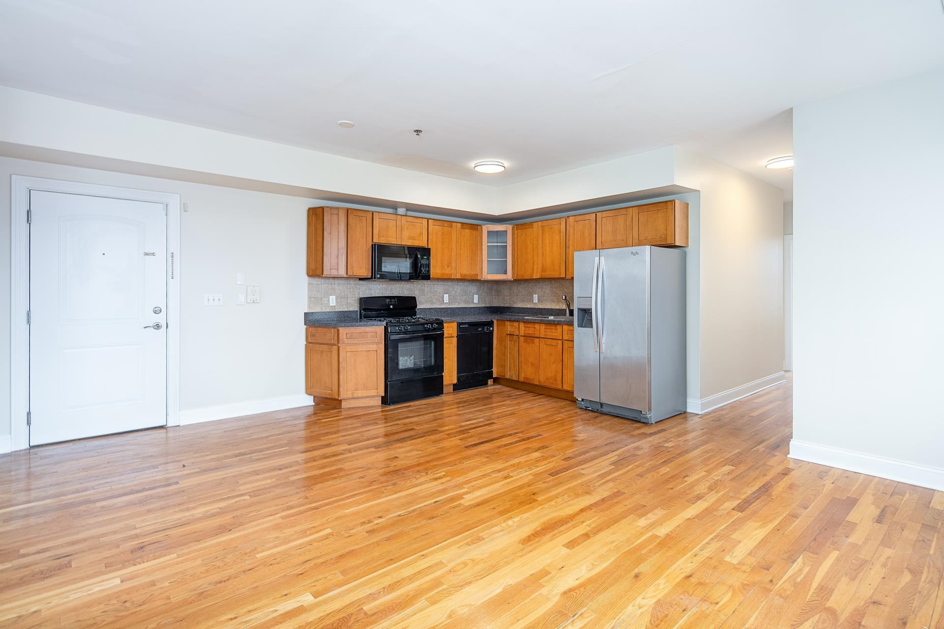528 47TH ST Unit: 3A