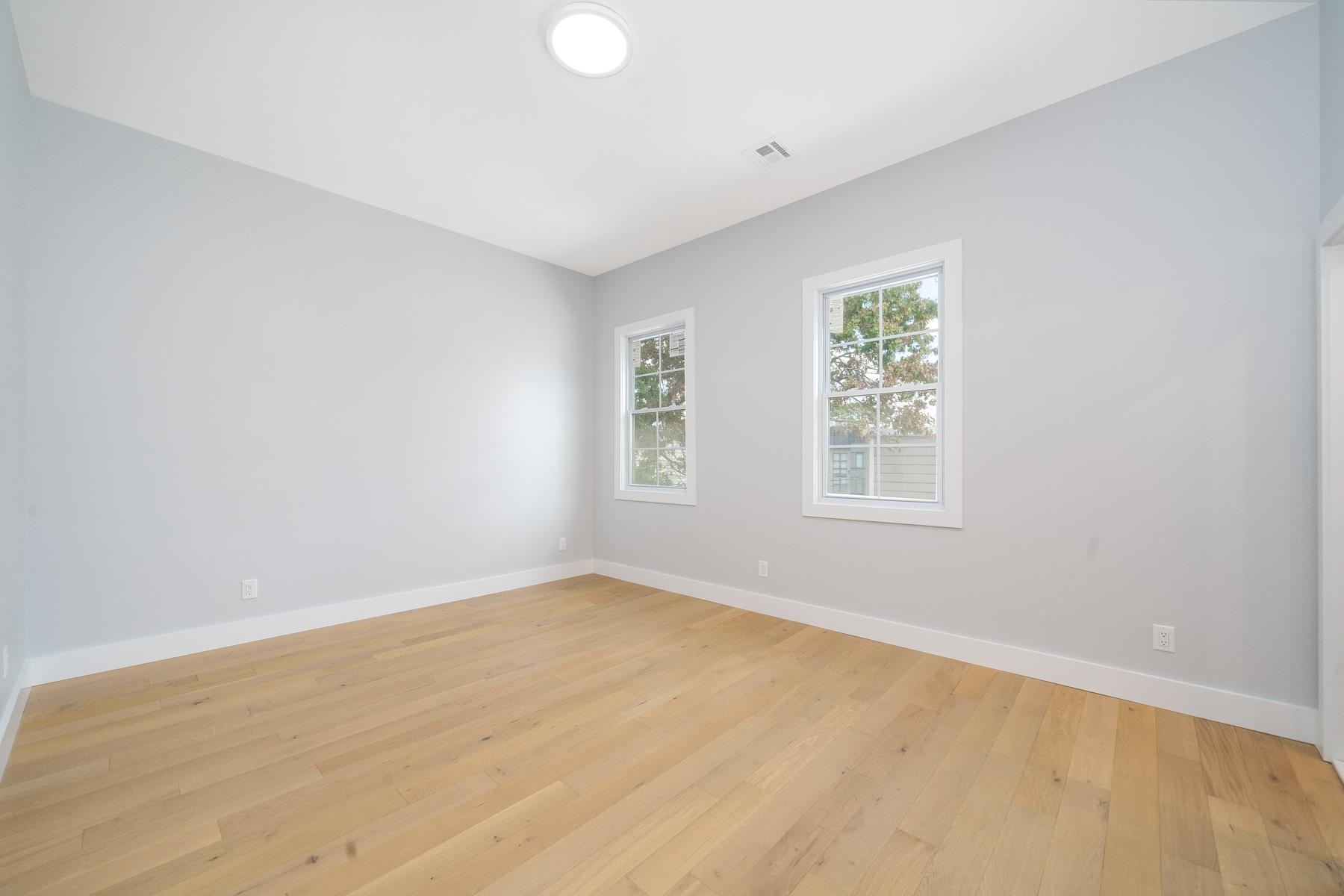182 HANCOCK AVE Unit: 2