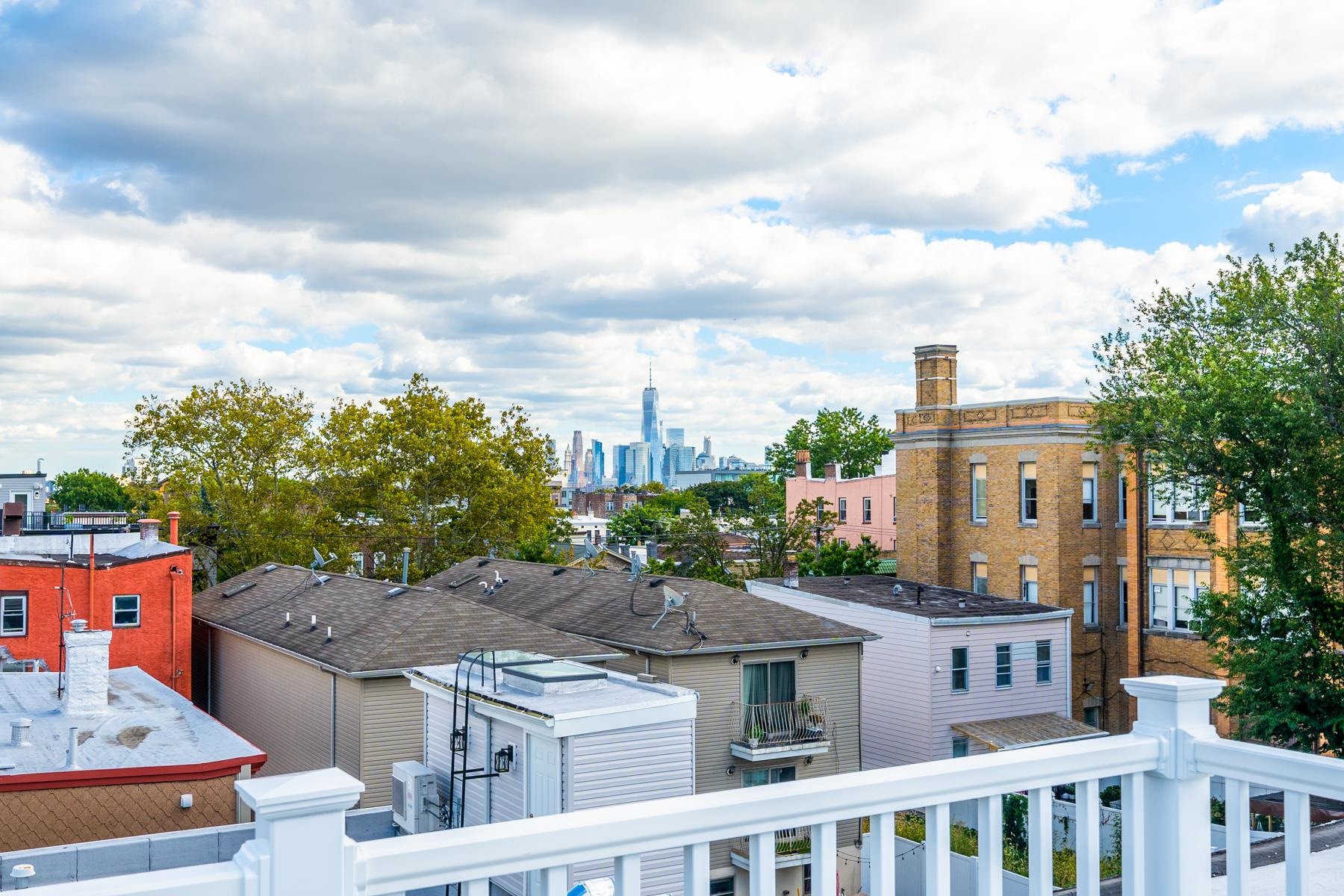 182 HANCOCK AVE Unit: 2