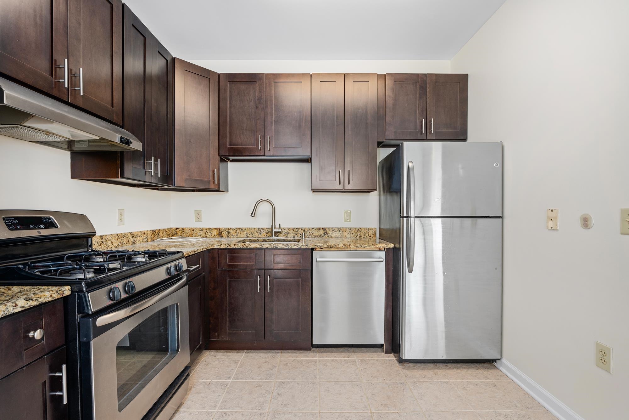71 NORTH ST Unit: 204