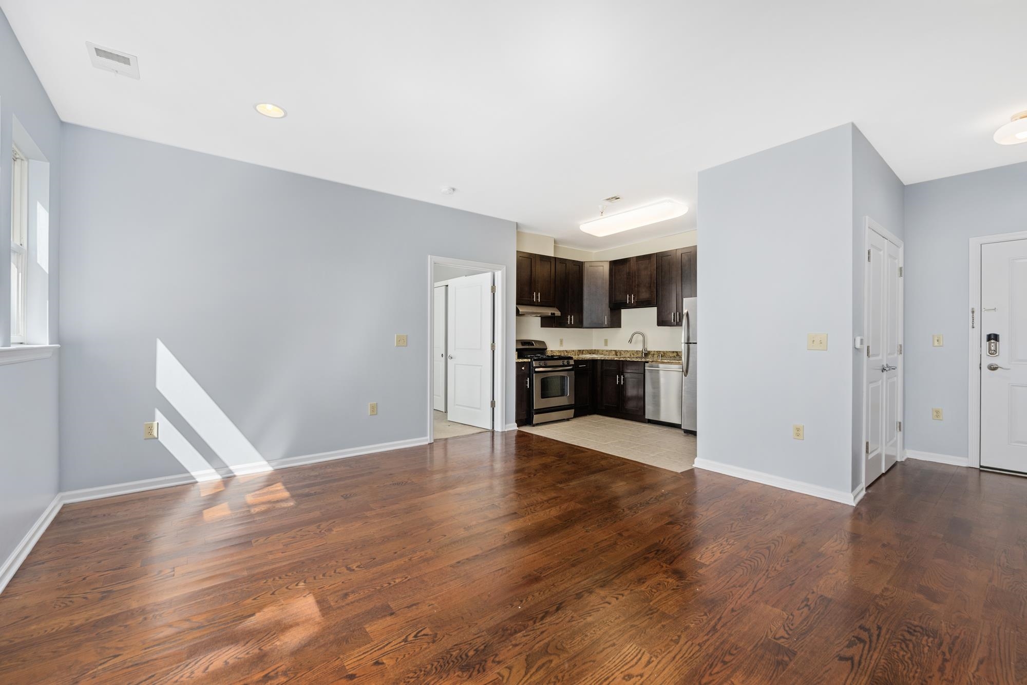 71 NORTH ST Unit: 204