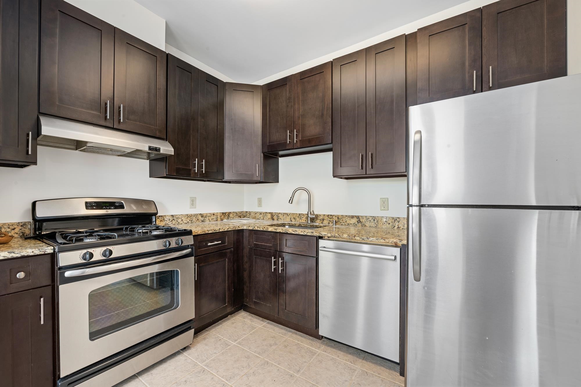 71 NORTH ST Unit: 204