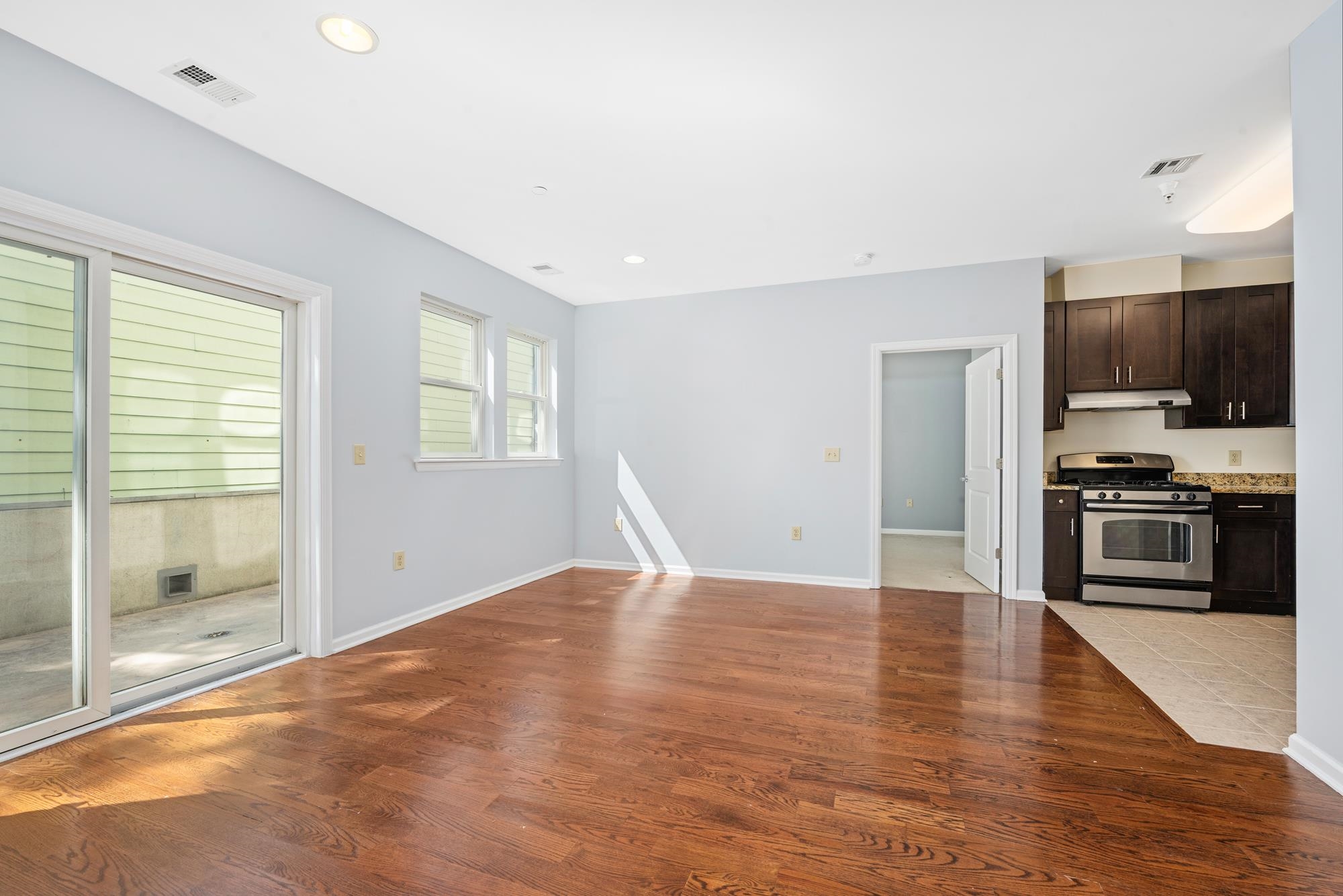 71 NORTH ST Unit: 204