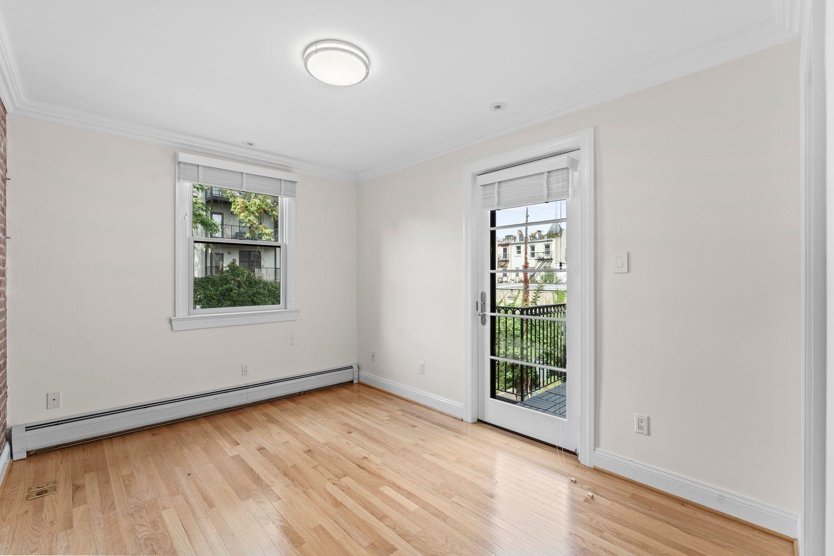326 PARK AVE Unit: 2