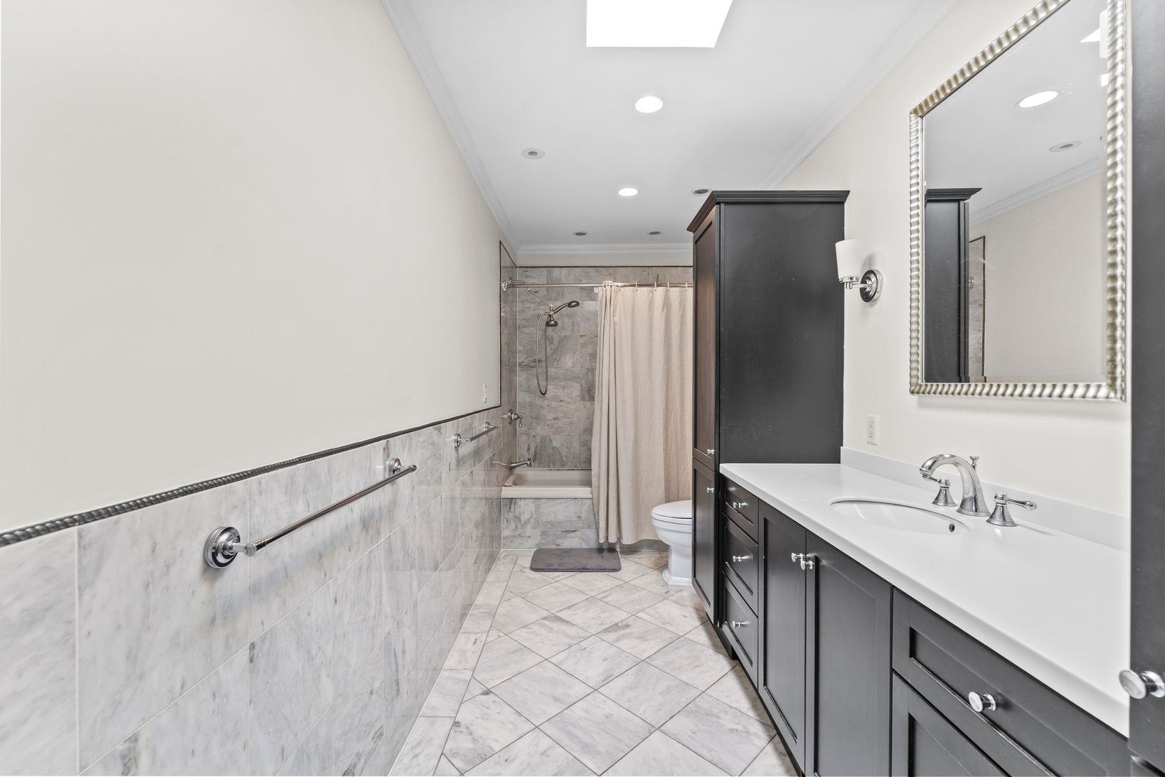 326 PARK AVE Unit: 2