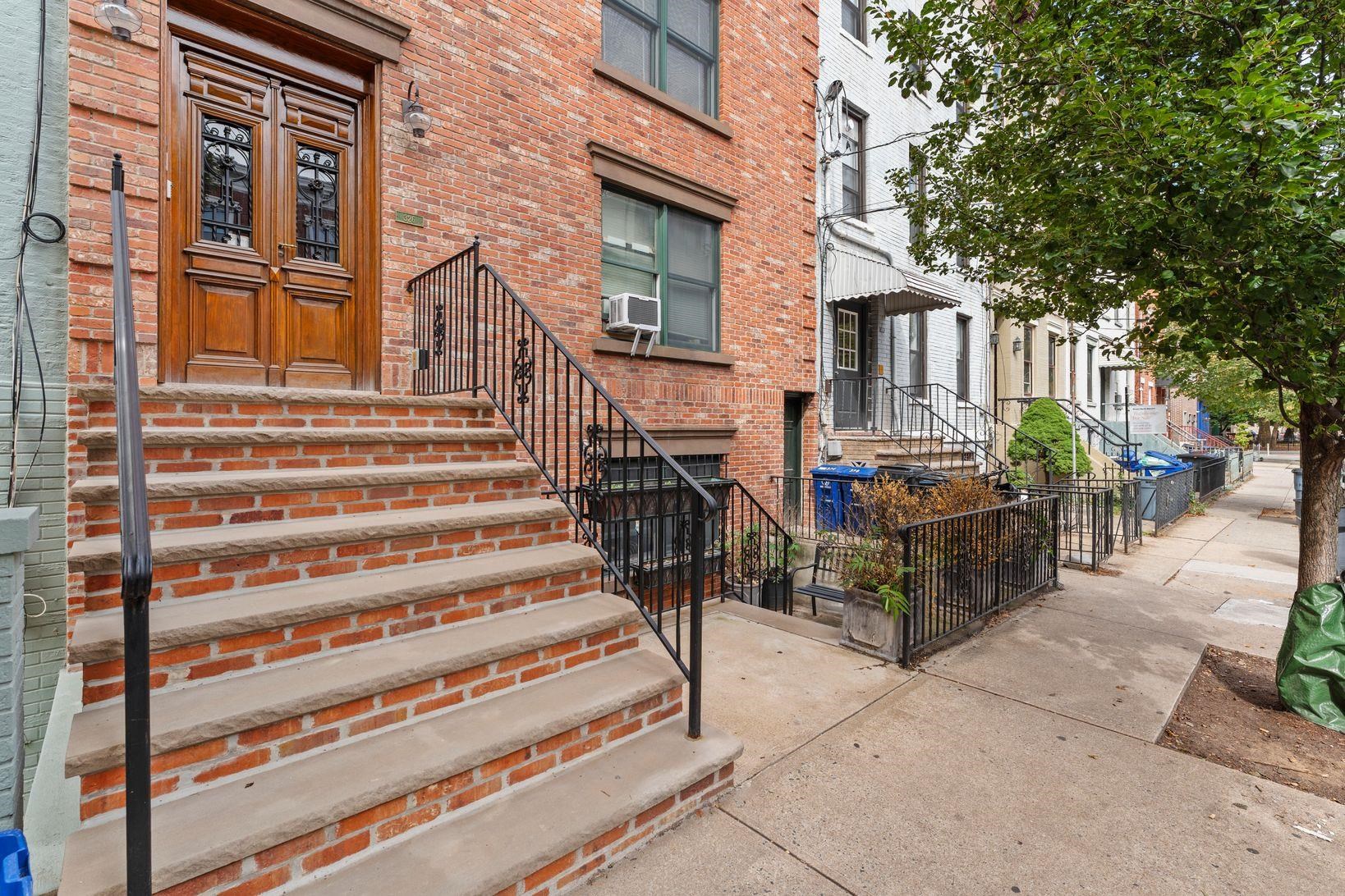 326 PARK AVE Unit: 2