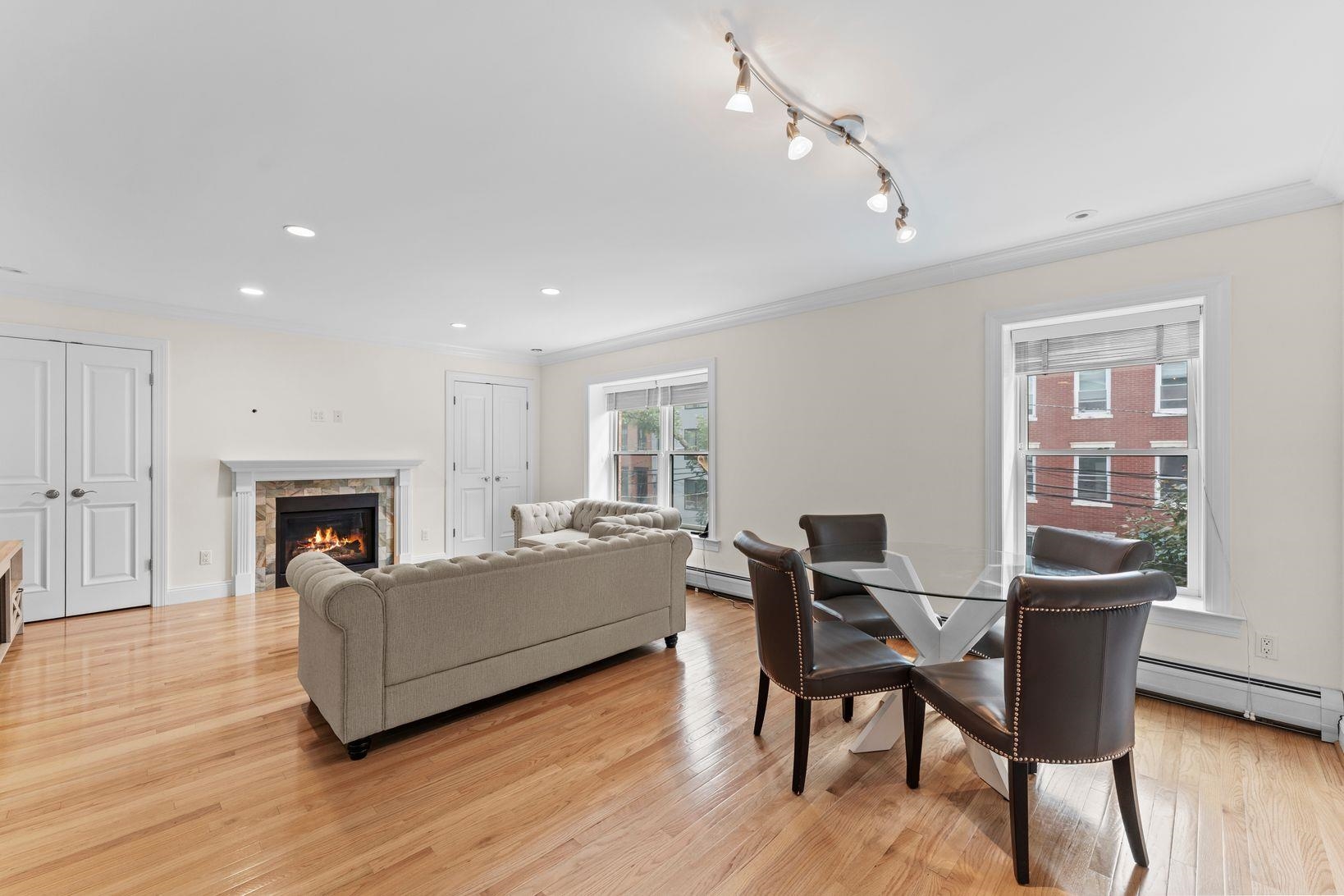 326 PARK AVE Unit: 2