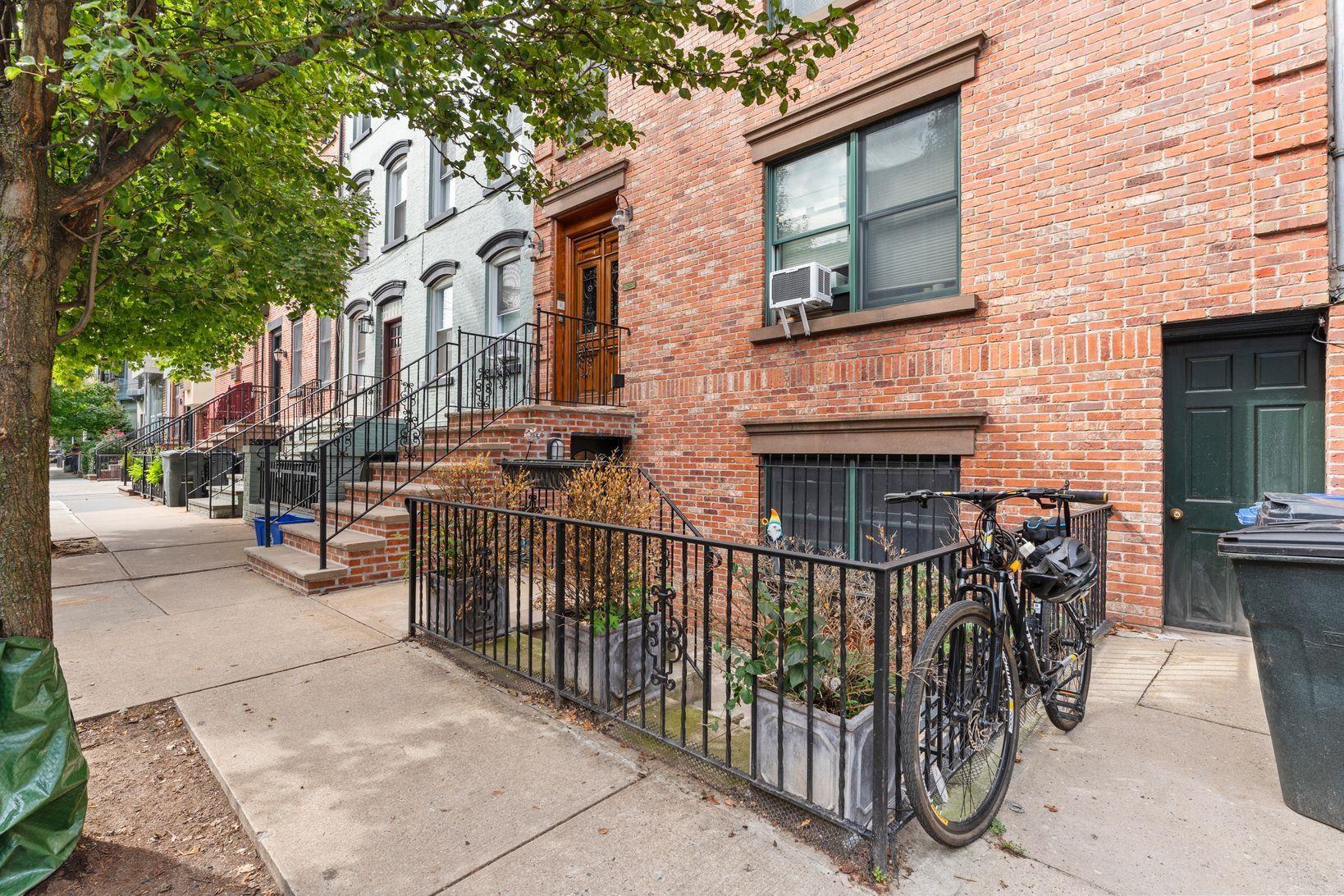 326 PARK AVE Unit: 2