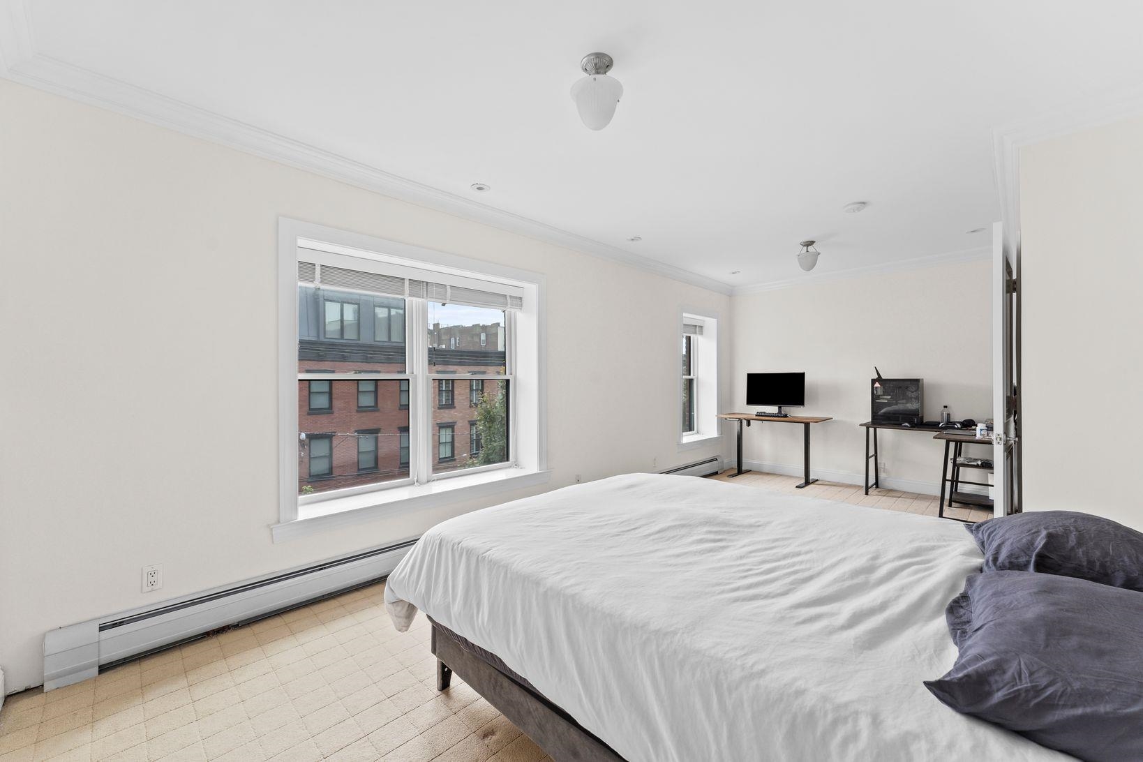 326 PARK AVE Unit: 2