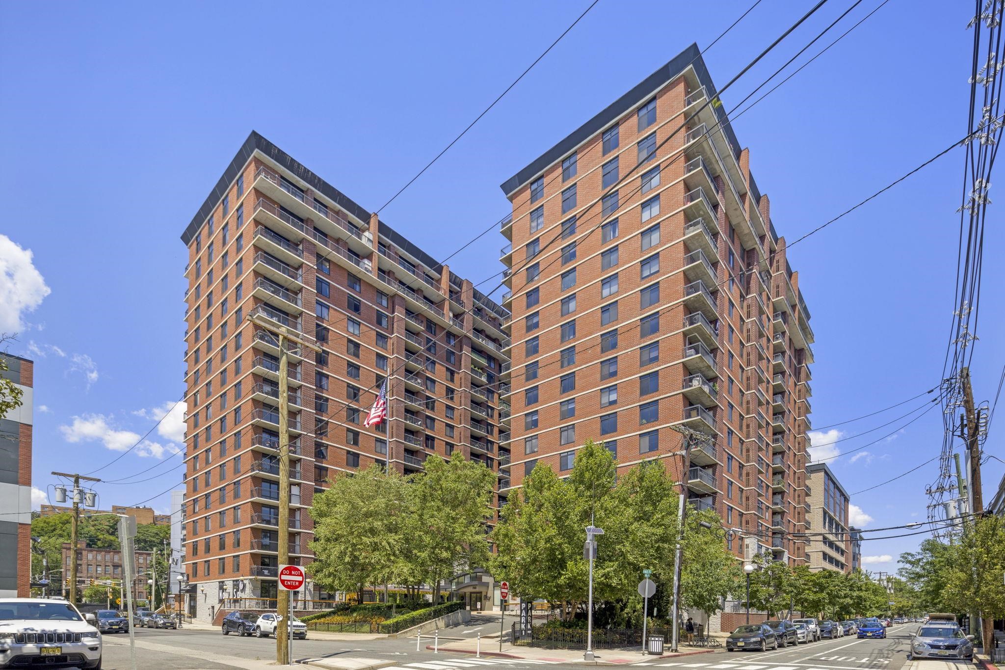 700 1ST ST Unit: 6G