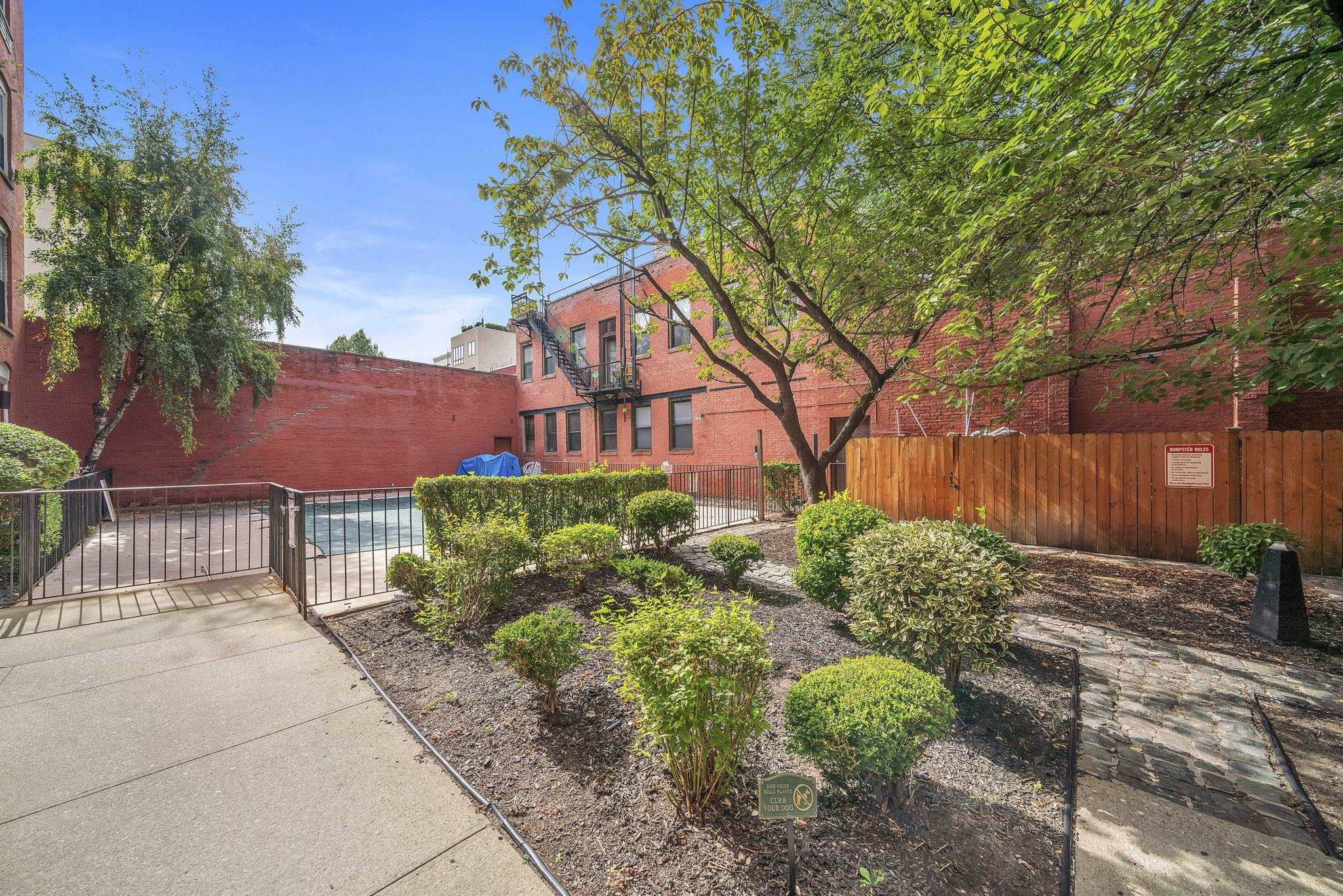 222 GRAND ST Unit: 1F