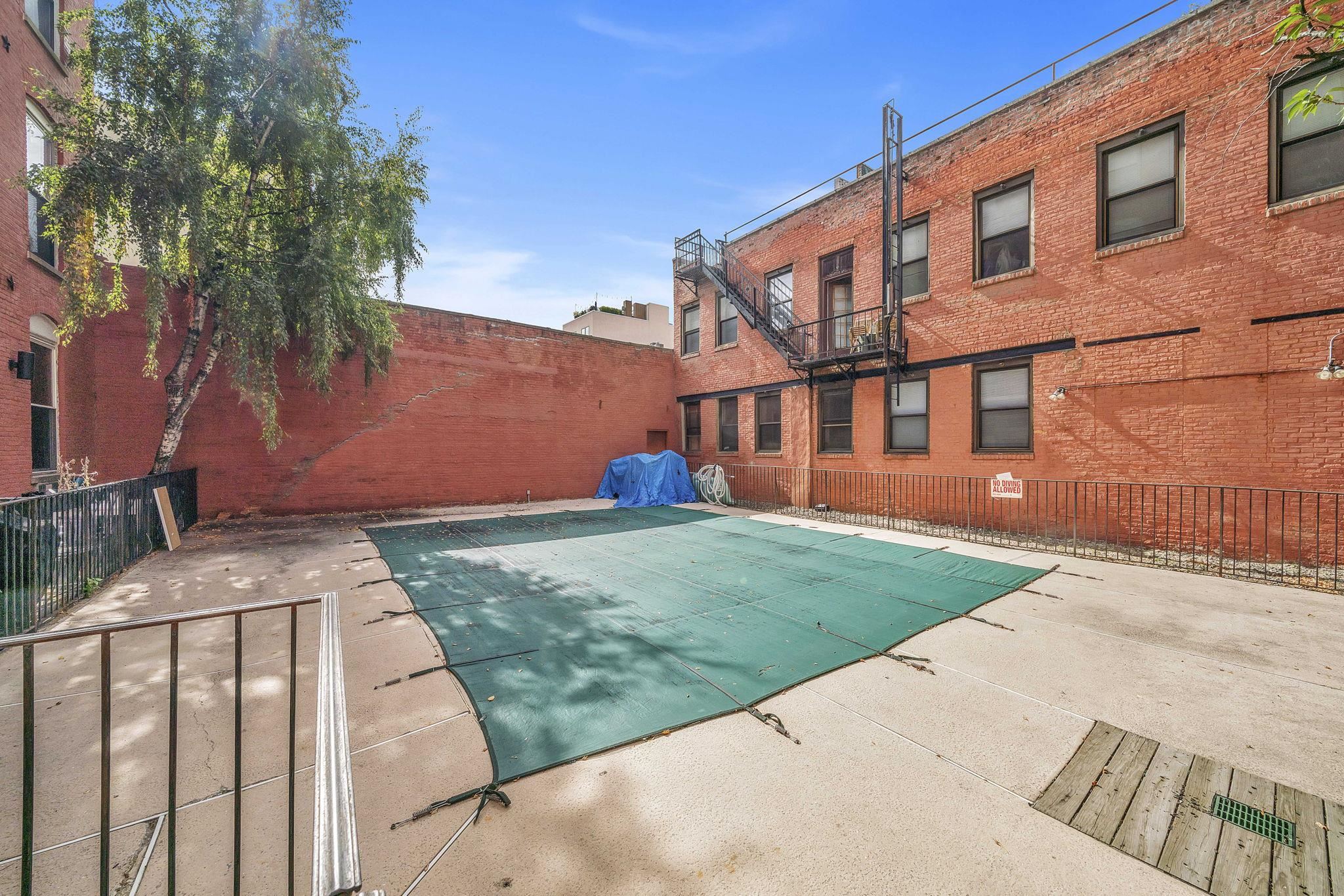 222 GRAND ST Unit: 1F