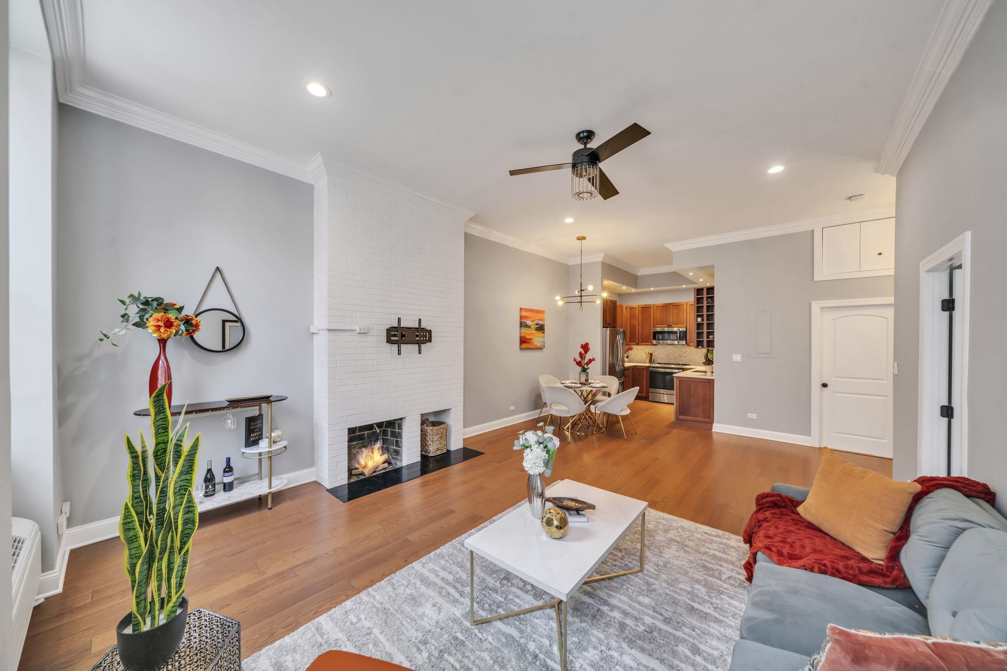 222 GRAND ST Unit: 1F