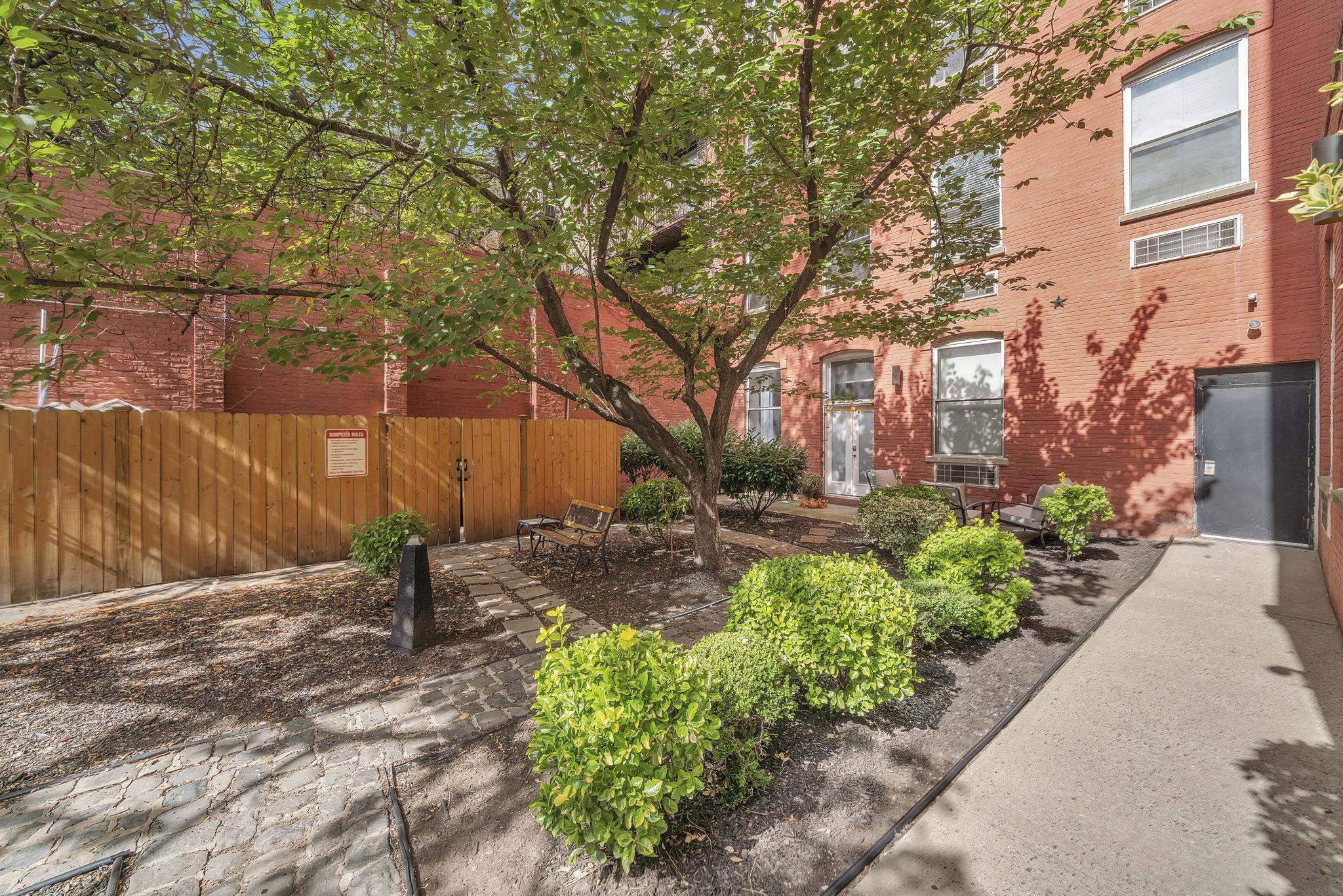 222 GRAND ST Unit: 1F