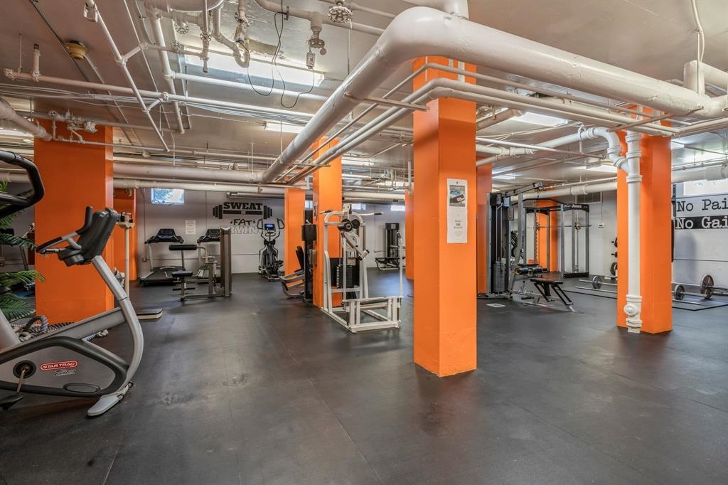 10 HURON AVE Unit: 17F