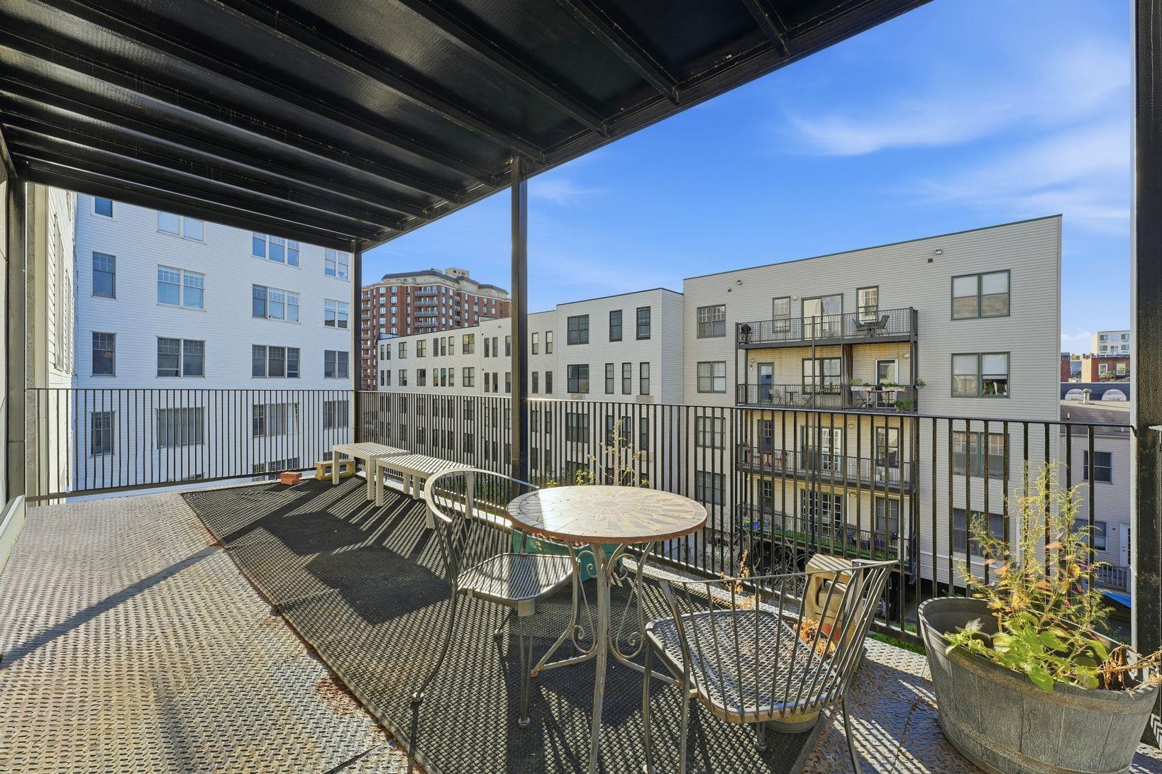 86 CLINTON ST Unit: 3