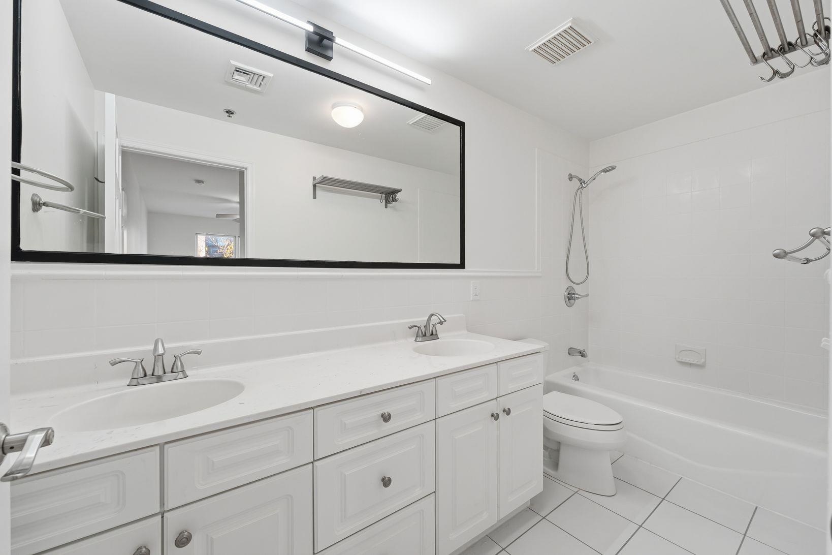 86 CLINTON ST Unit: 3