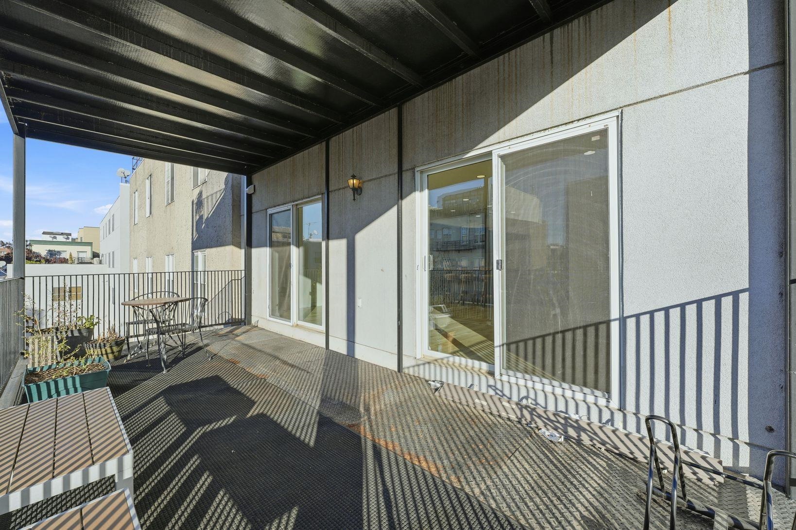 86 CLINTON ST Unit: 3