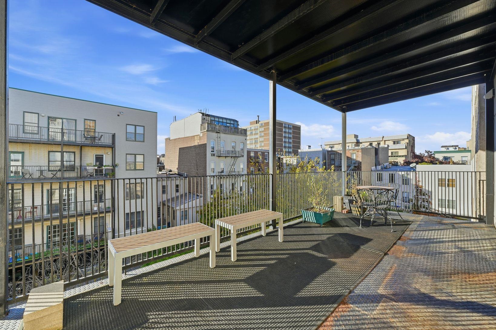 86 CLINTON ST Unit: 3