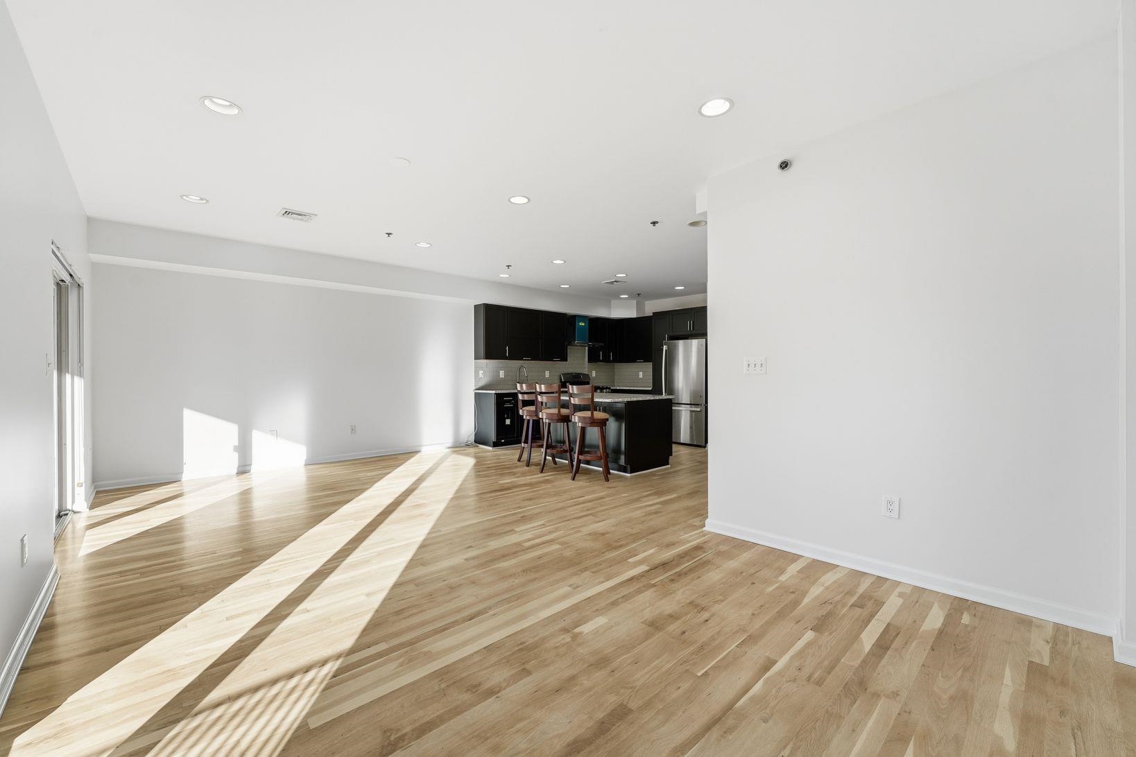 86 CLINTON ST Unit: 3