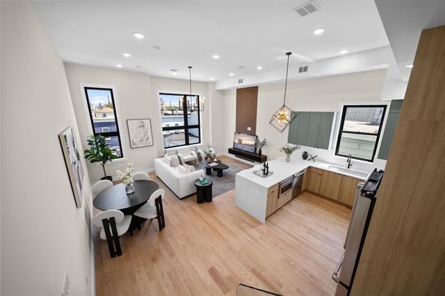 27 GRAHAM ST Unit: 2