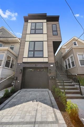 27 GRAHAM ST Unit: 2