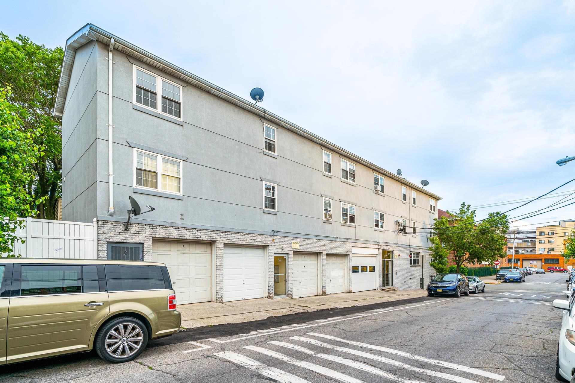 524 4TH ST Unit: 10