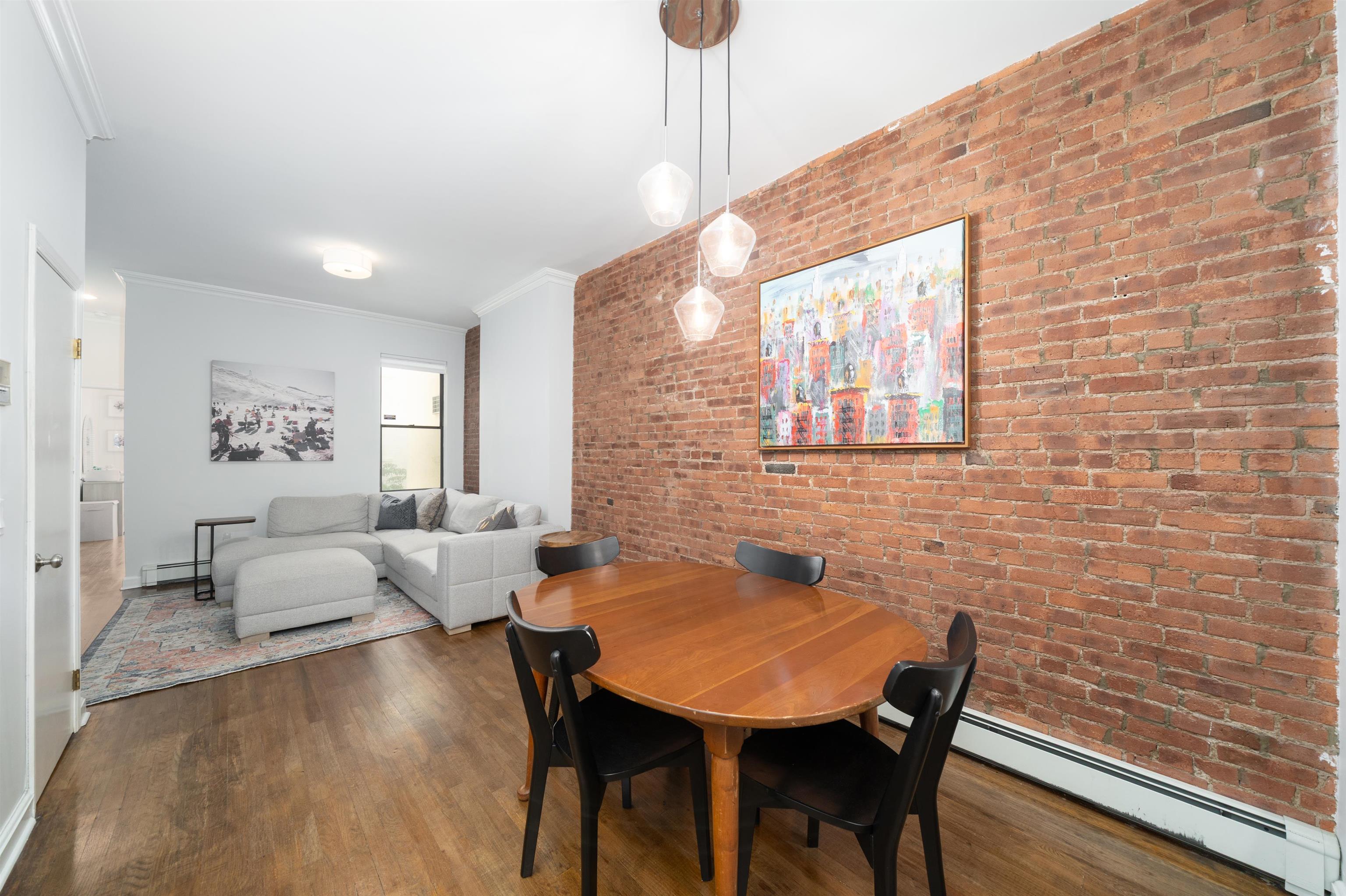 257 12TH ST Unit: 2B