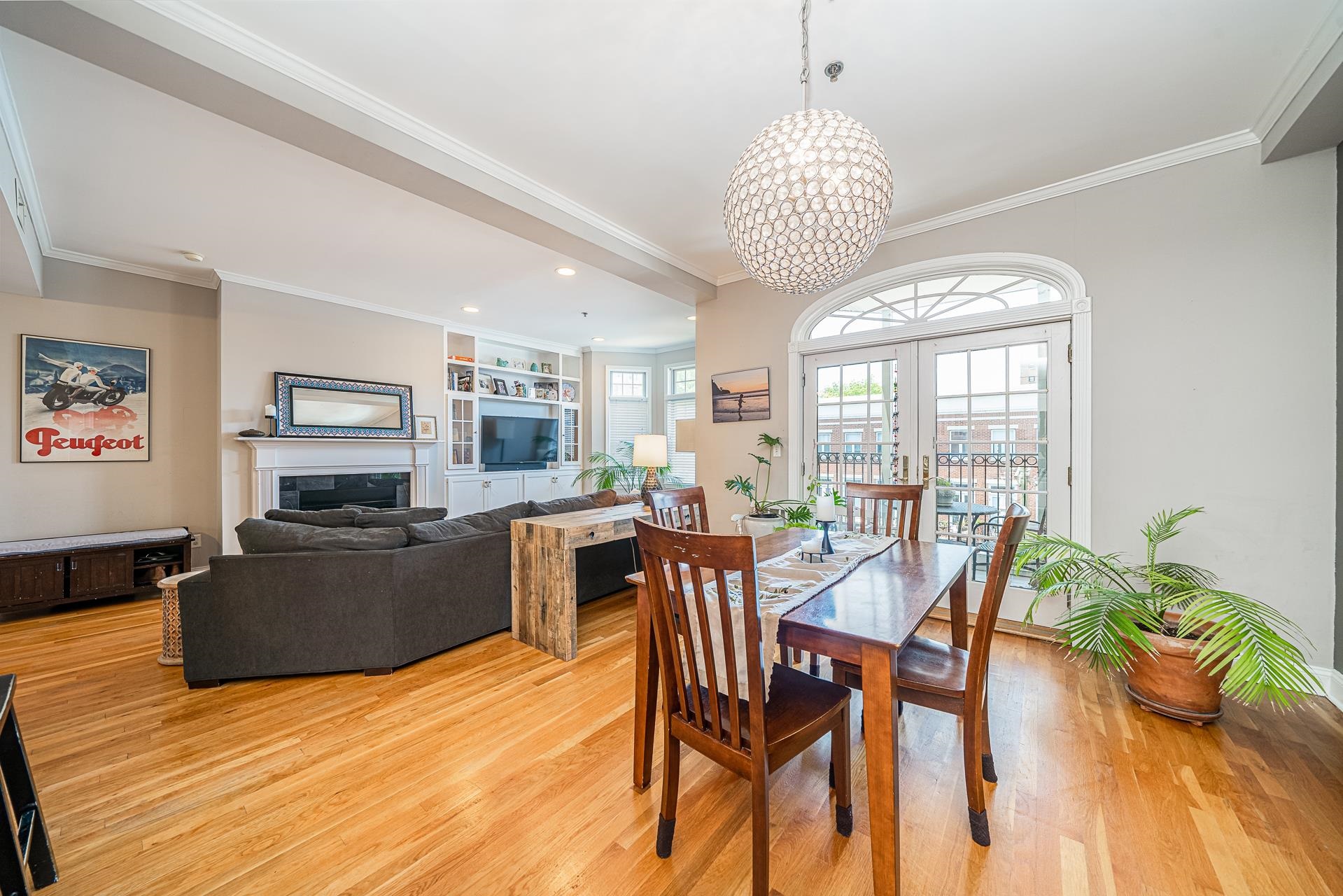 233 MONROE ST Unit: 4N