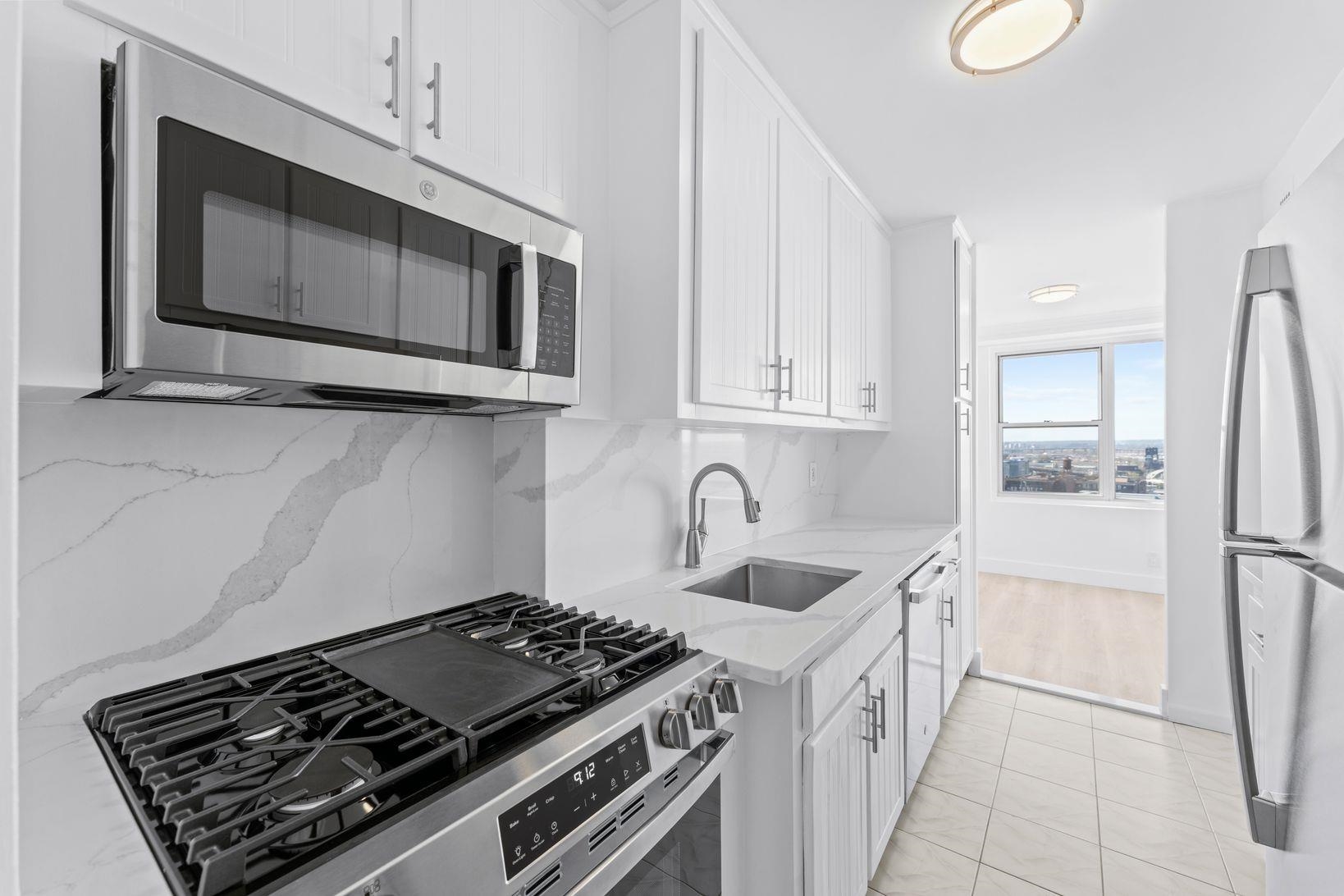 10 HURON AVE Unit: 17F