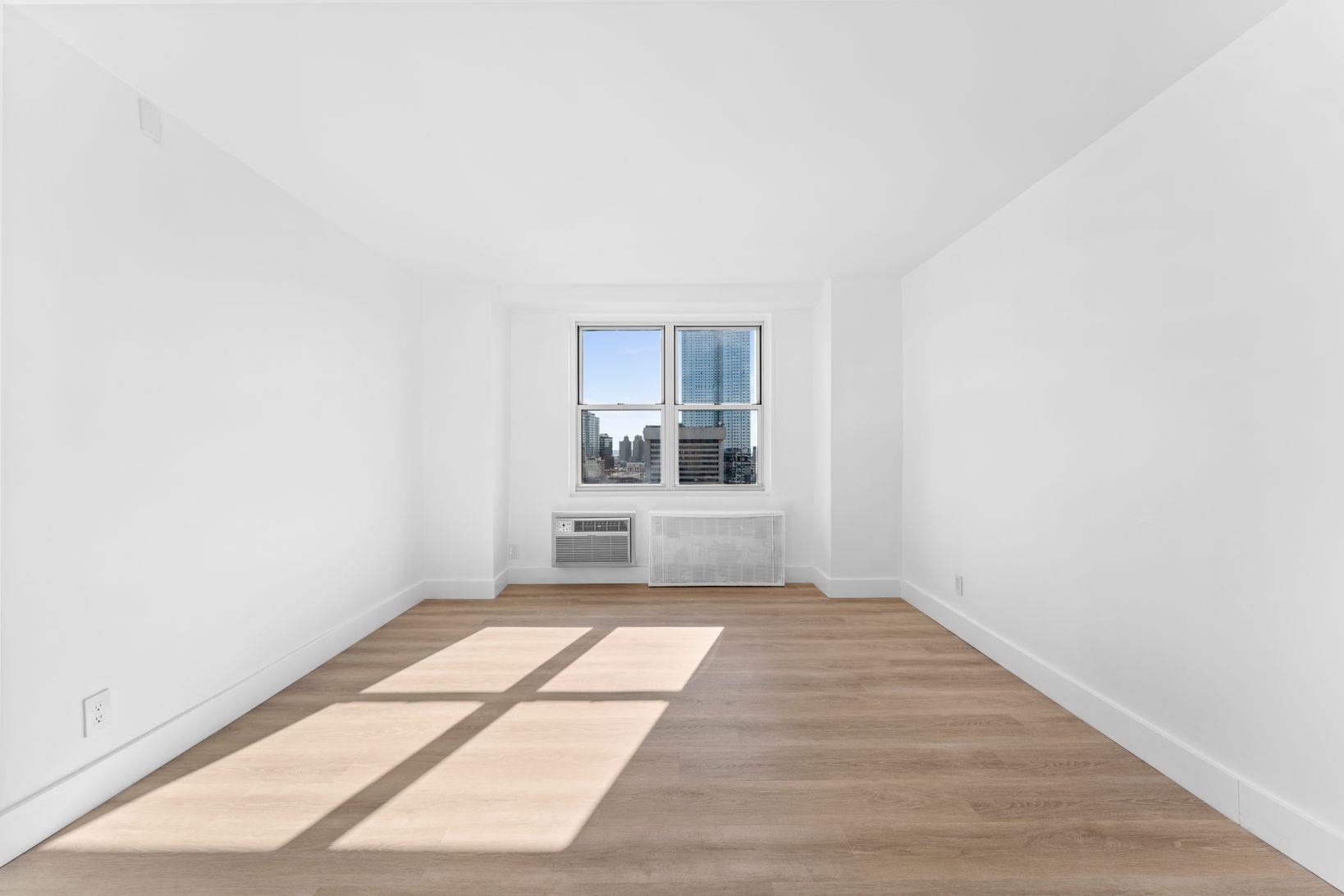 10 HURON AVE Unit: 17F